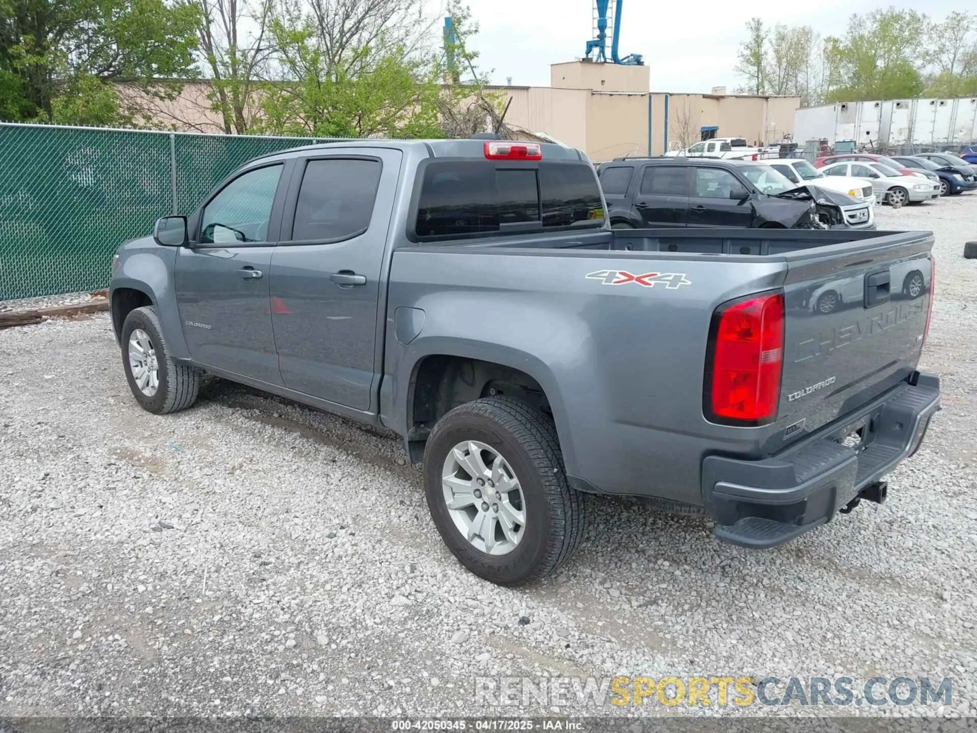 3 Photograph of a damaged car 1GCGTCEN8N1227420 CHEVROLET COLORADO 2022