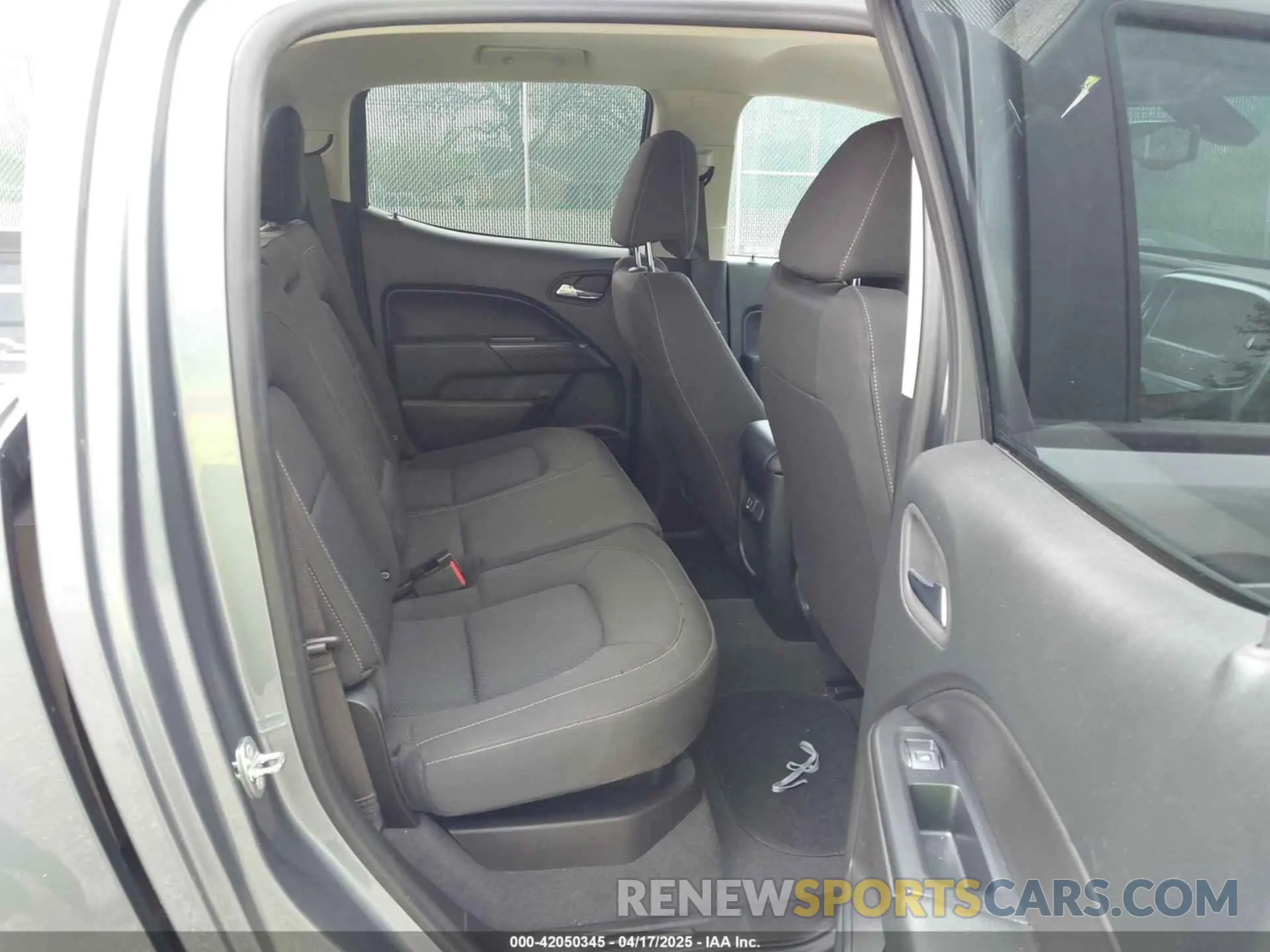 8 Photograph of a damaged car 1GCGTCEN8N1227420 CHEVROLET COLORADO 2022