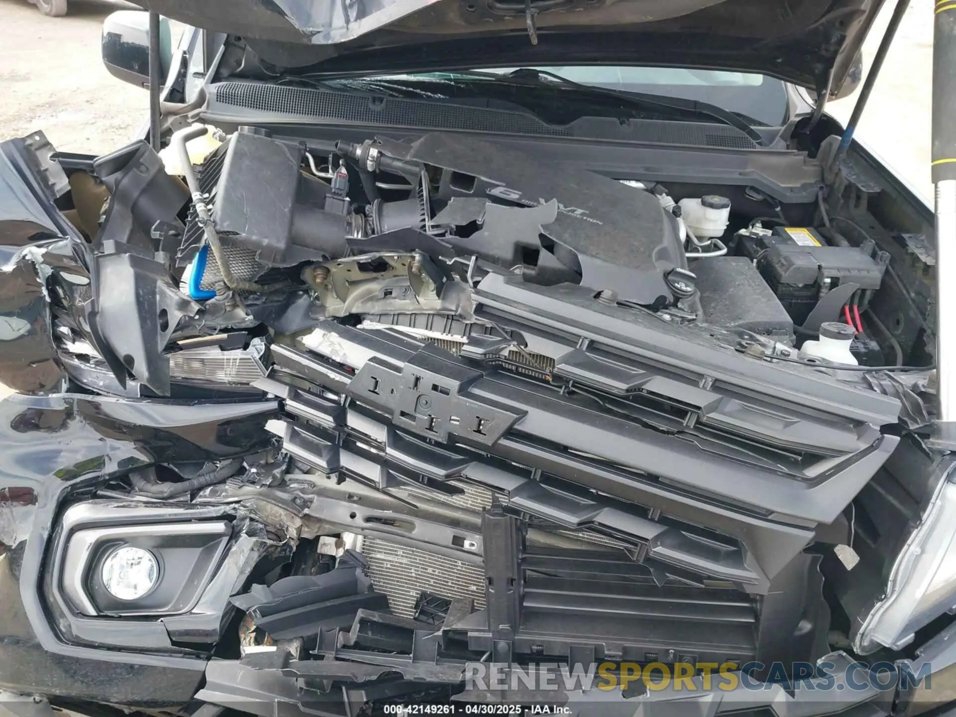 10 Photograph of a damaged car 1GCGTCENXN1248947 CHEVROLET COLORADO 2022