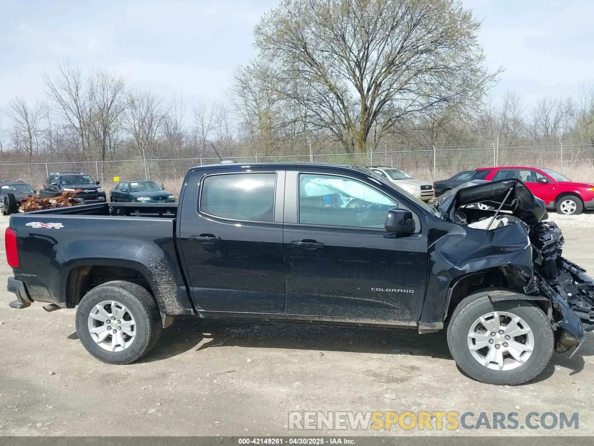 13 Photograph of a damaged car 1GCGTCENXN1248947 CHEVROLET COLORADO 2022