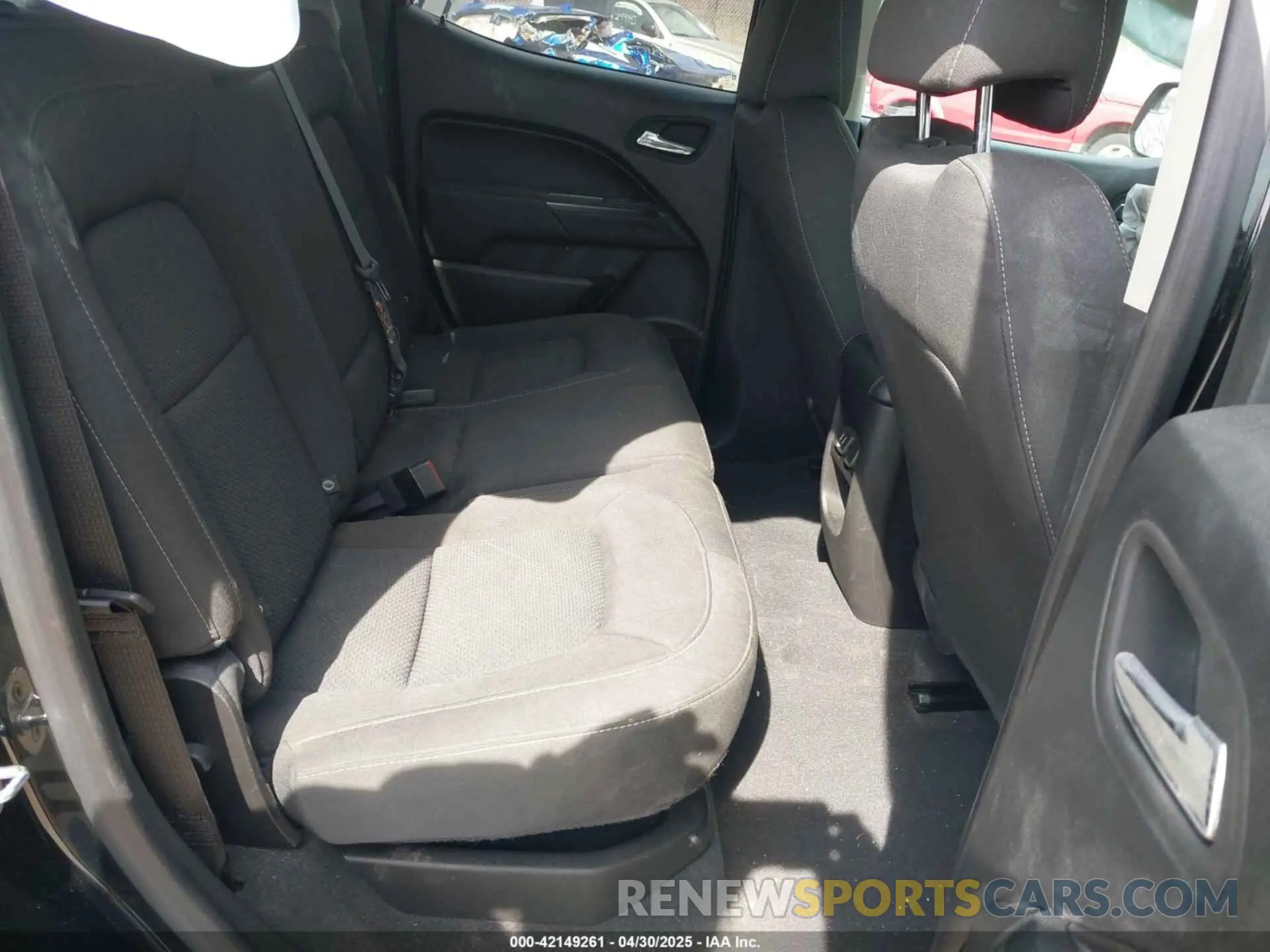 8 Photograph of a damaged car 1GCGTCENXN1248947 CHEVROLET COLORADO 2022
