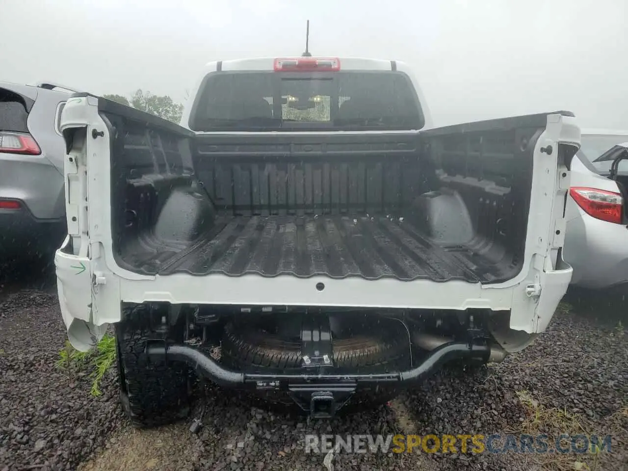 6 Photograph of a damaged car 1GCGTDEN0N1164190 CHEVROLET COLORADO 2022