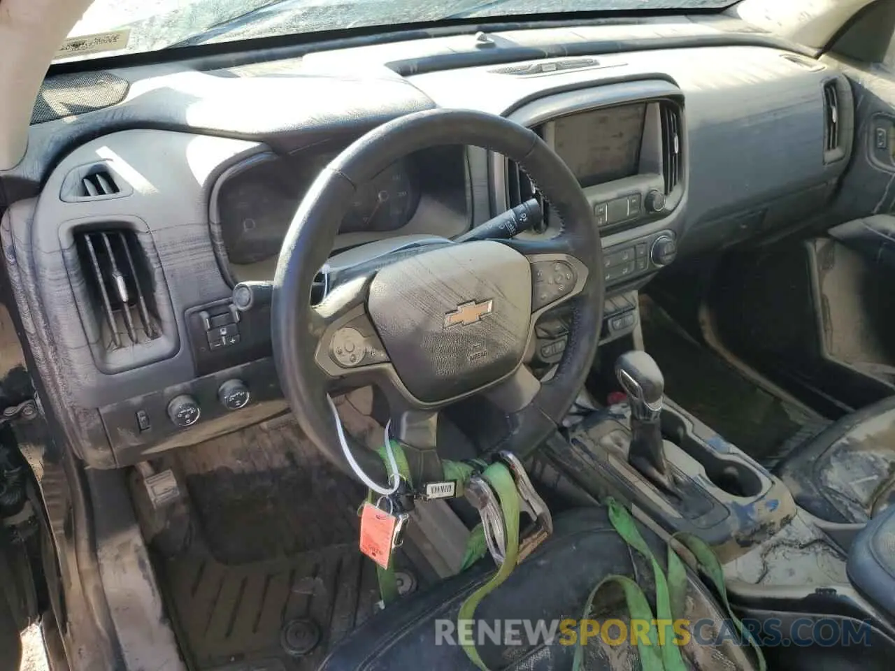 8 Photograph of a damaged car 1GCGTDEN0N1299492 CHEVROLET COLORADO 2022