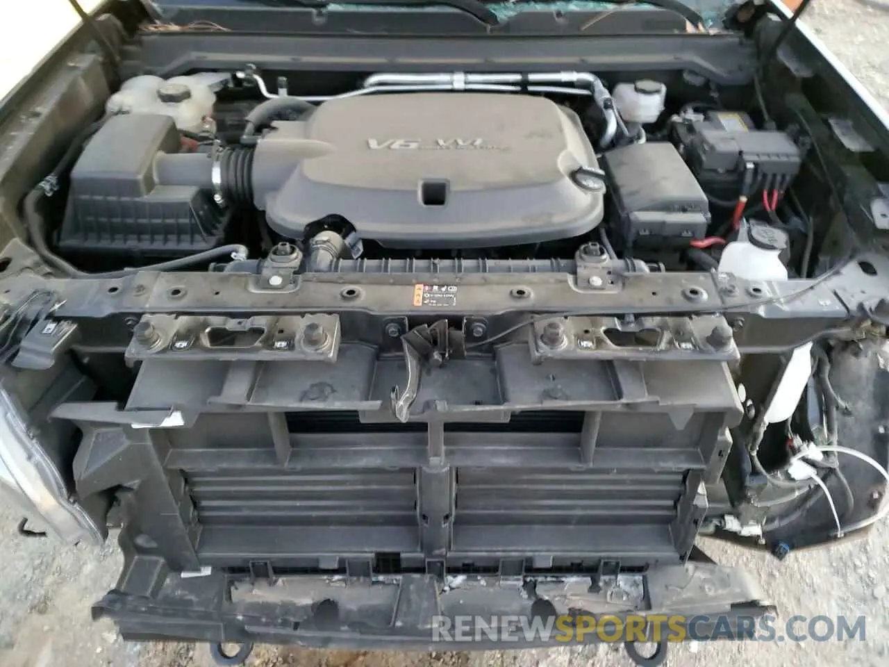 11 Photograph of a damaged car 1GCGTDEN0N1306960 CHEVROLET COLORADO 2022