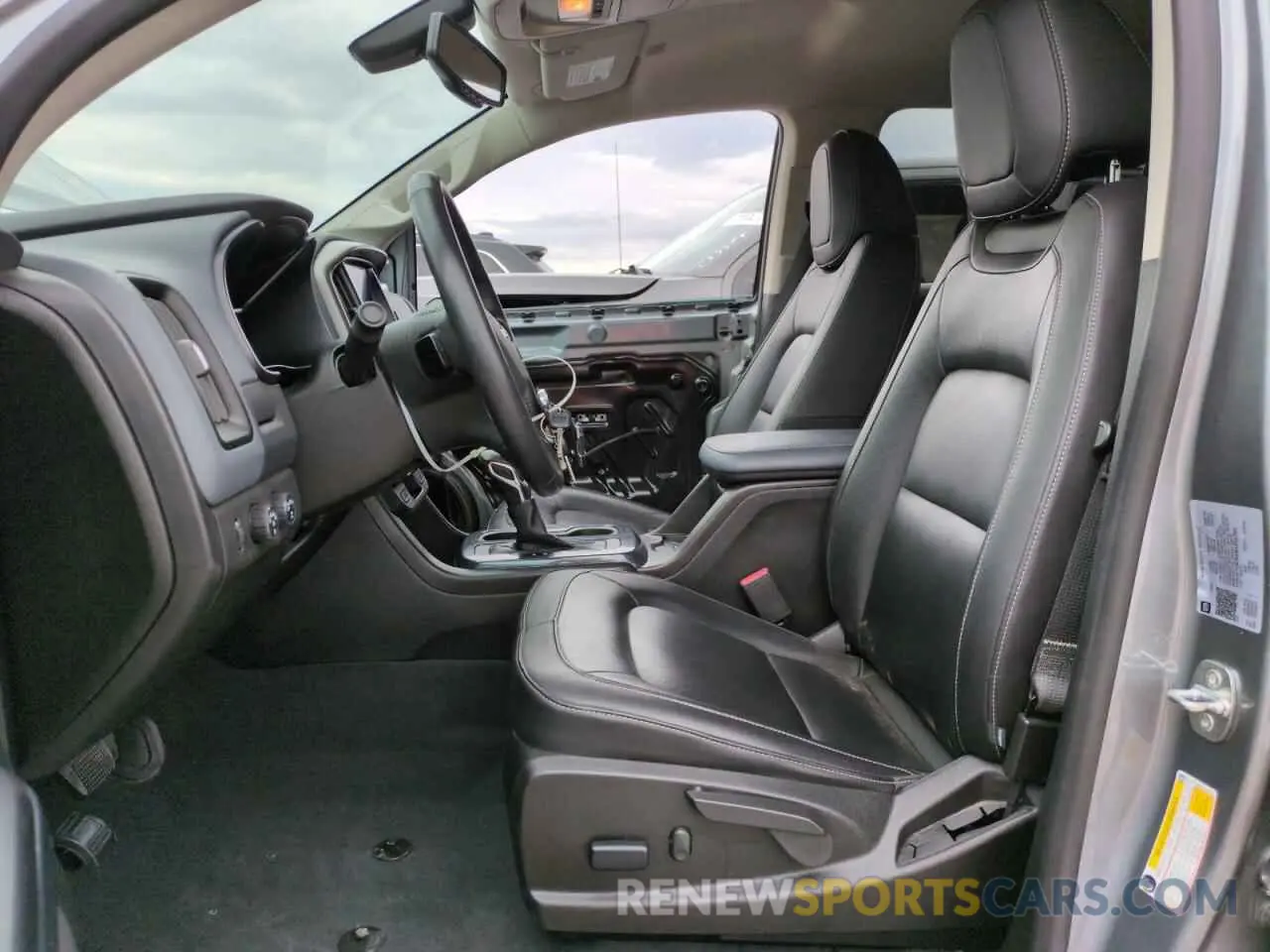 7 Photograph of a damaged car 1GCGTDEN1N1215793 CHEVROLET COLORADO 2022