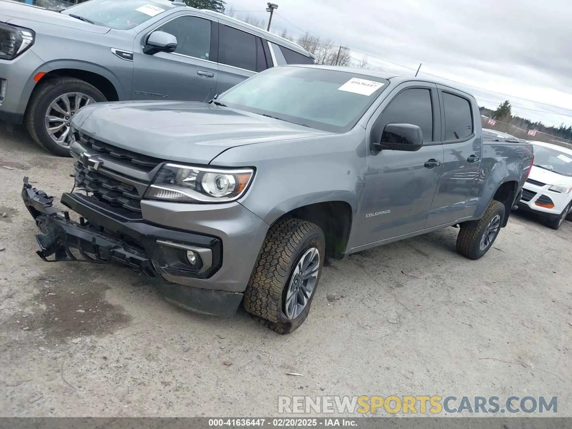 2 Photograph of a damaged car 1GCGTDEN1N1305834 CHEVROLET COLORADO 2022