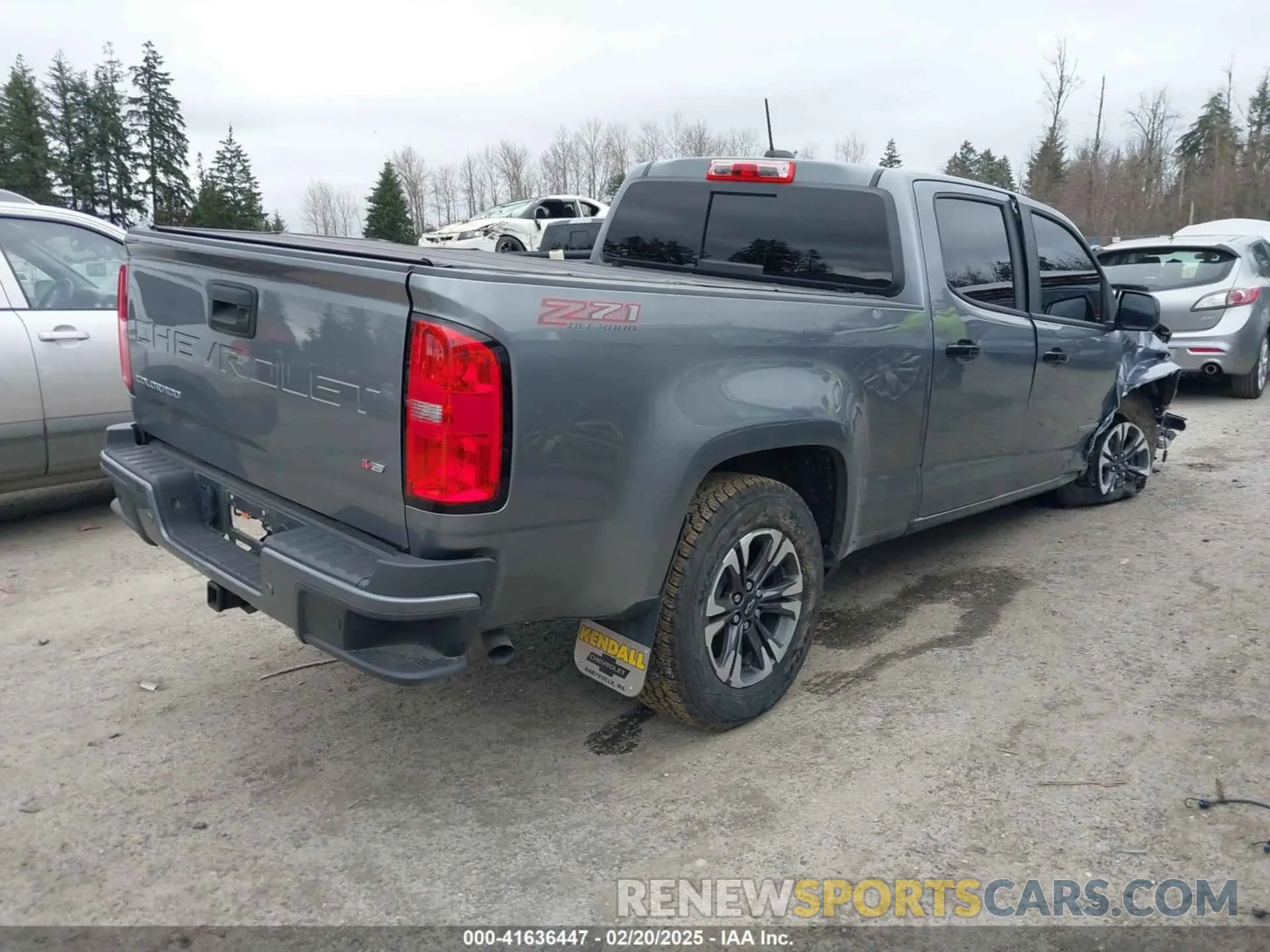 4 Photograph of a damaged car 1GCGTDEN1N1305834 CHEVROLET COLORADO 2022
