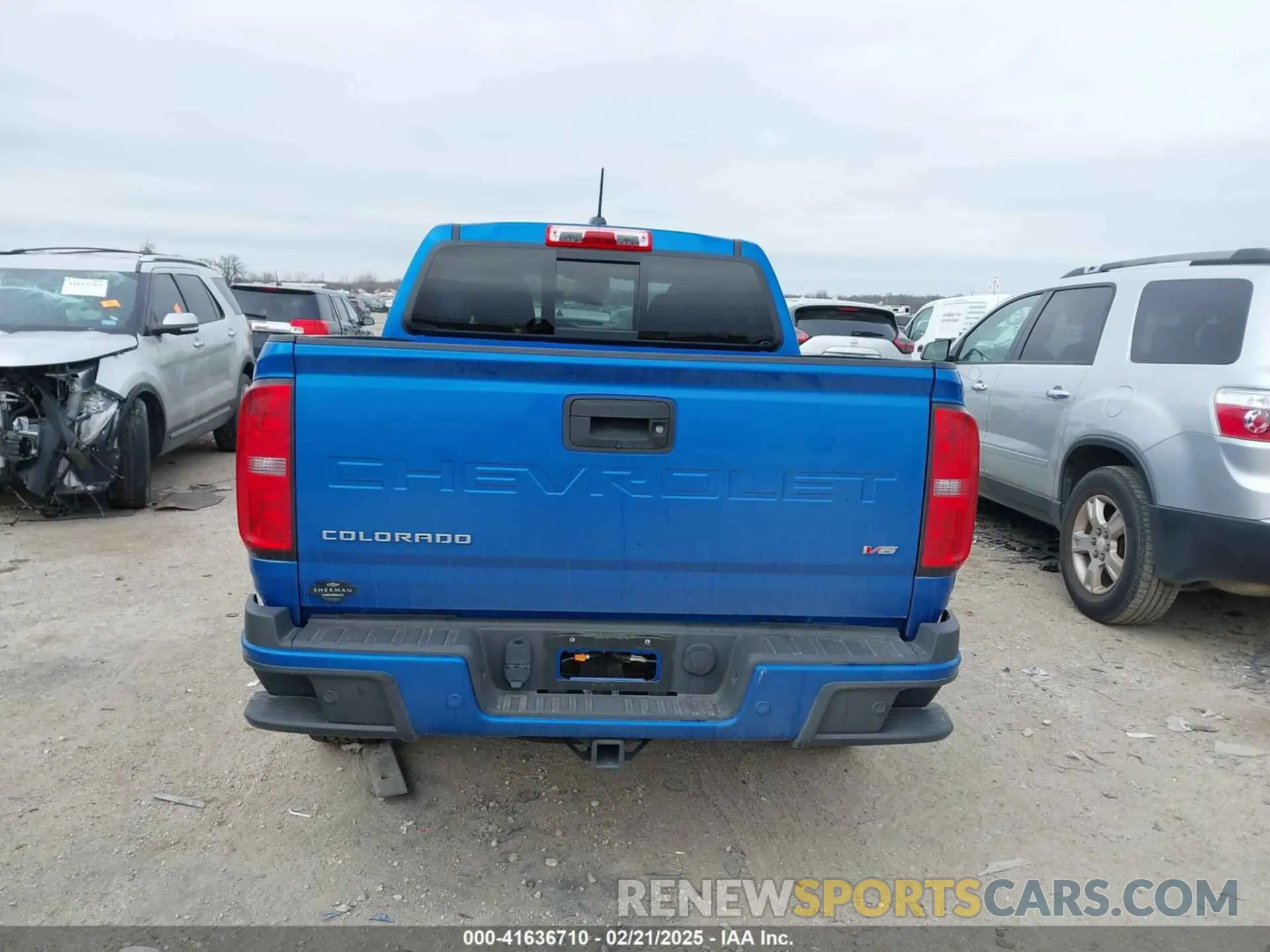16 Photograph of a damaged car 1GCGTDEN1N1316915 CHEVROLET COLORADO 2022