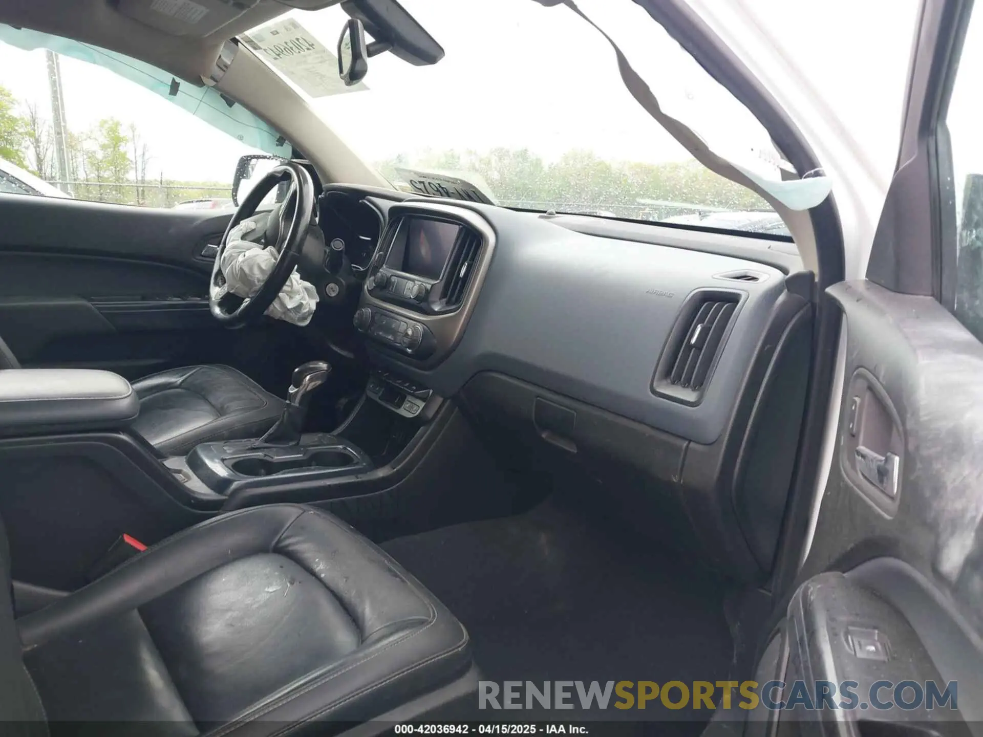 5 Photograph of a damaged car 1GCGTDEN2N1266879 CHEVROLET COLORADO 2022