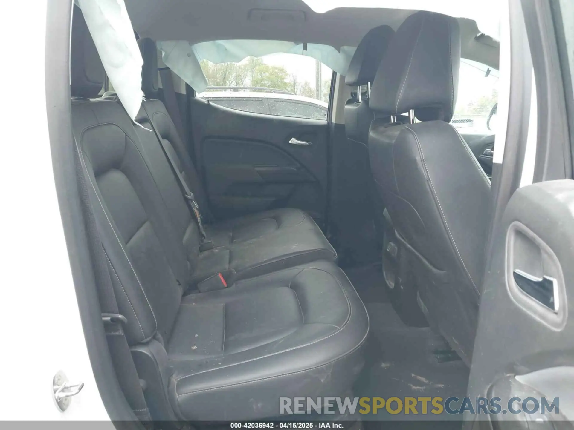 8 Photograph of a damaged car 1GCGTDEN2N1266879 CHEVROLET COLORADO 2022