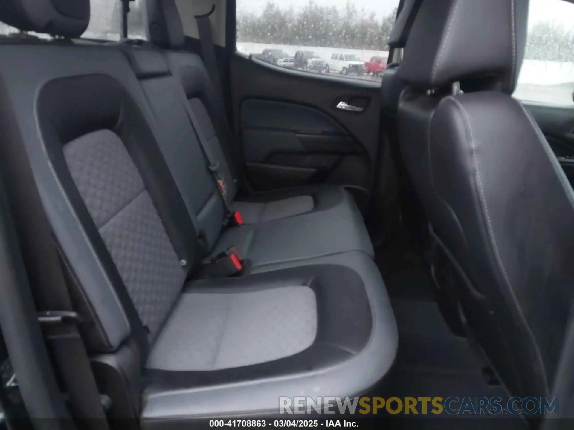 8 Photograph of a damaged car 1GCGTDEN4N1205498 CHEVROLET COLORADO 2022