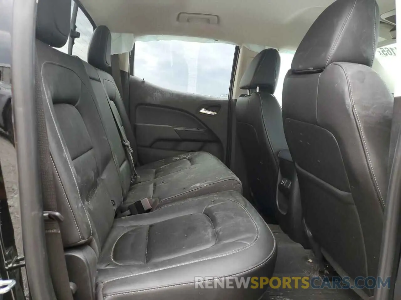 10 Photograph of a damaged car 1GCGTDEN4N1278161 CHEVROLET COLORADO 2022