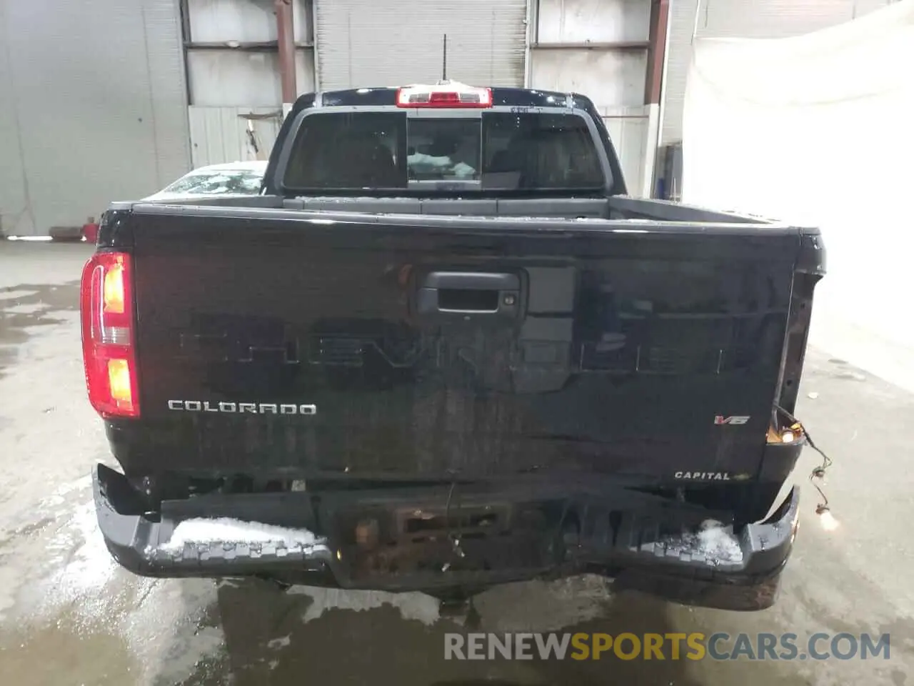 6 Photograph of a damaged car 1GCGTDEN5N1100422 CHEVROLET COLORADO 2022