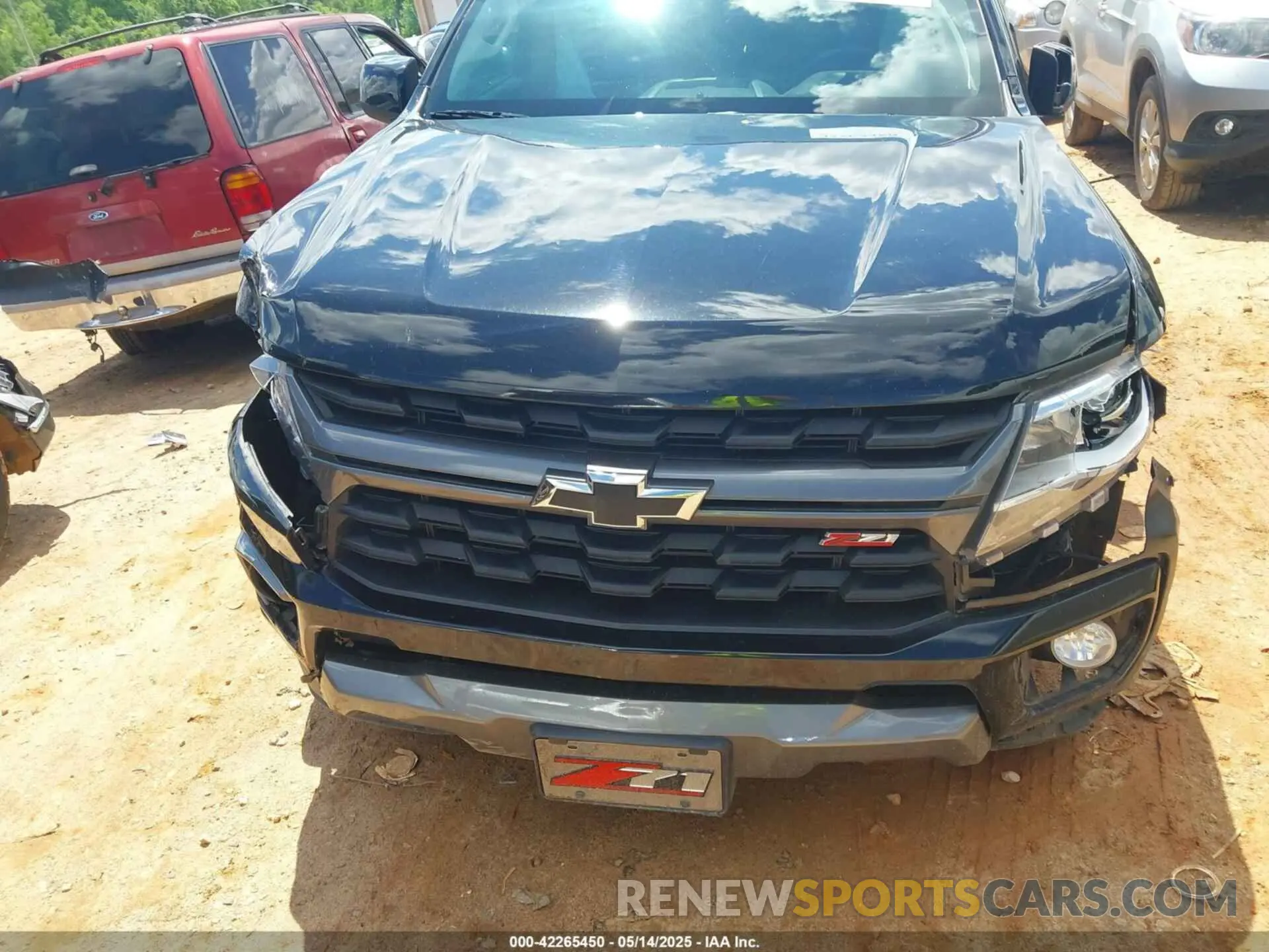 11 Photograph of a damaged car 1GCGTDEN5N1327500 CHEVROLET COLORADO 2022