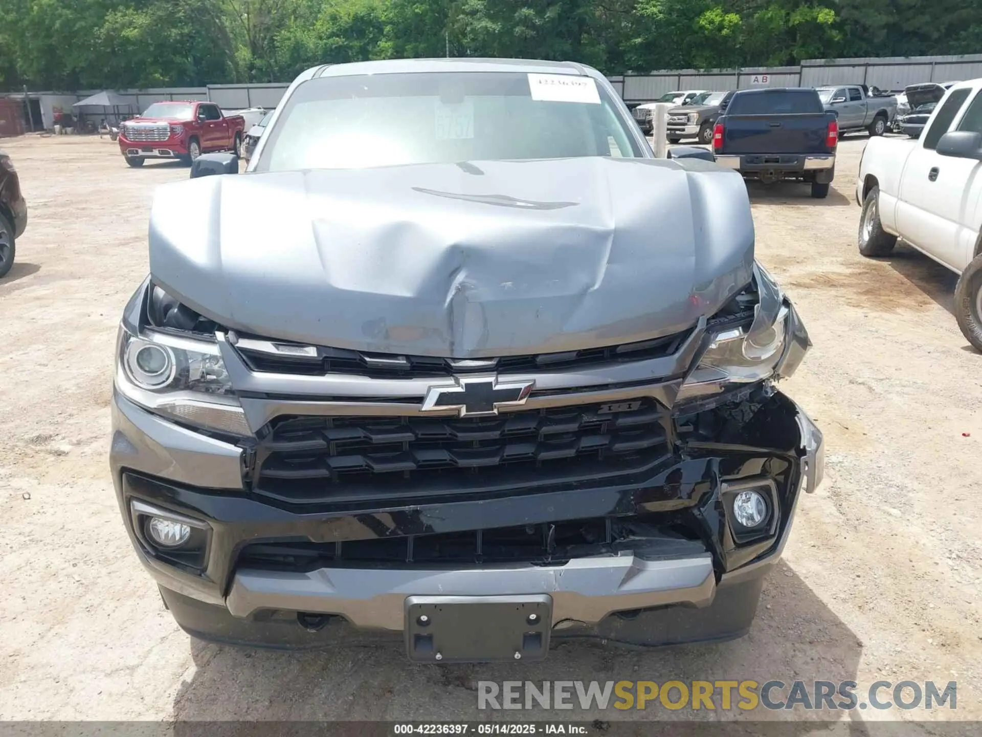 12 Photograph of a damaged car 1GCGTDEN6N1153159 CHEVROLET COLORADO 2022