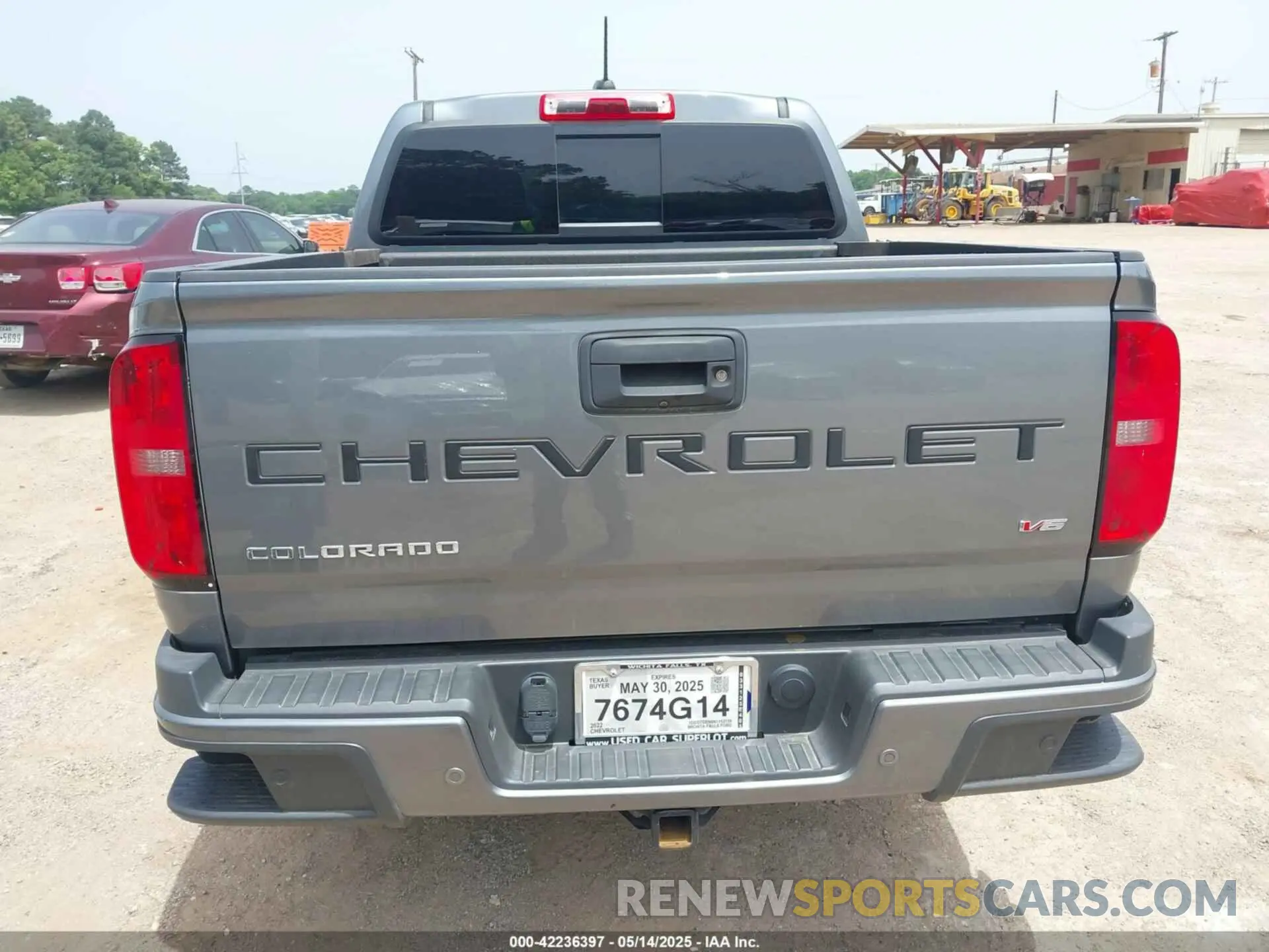 16 Photograph of a damaged car 1GCGTDEN6N1153159 CHEVROLET COLORADO 2022