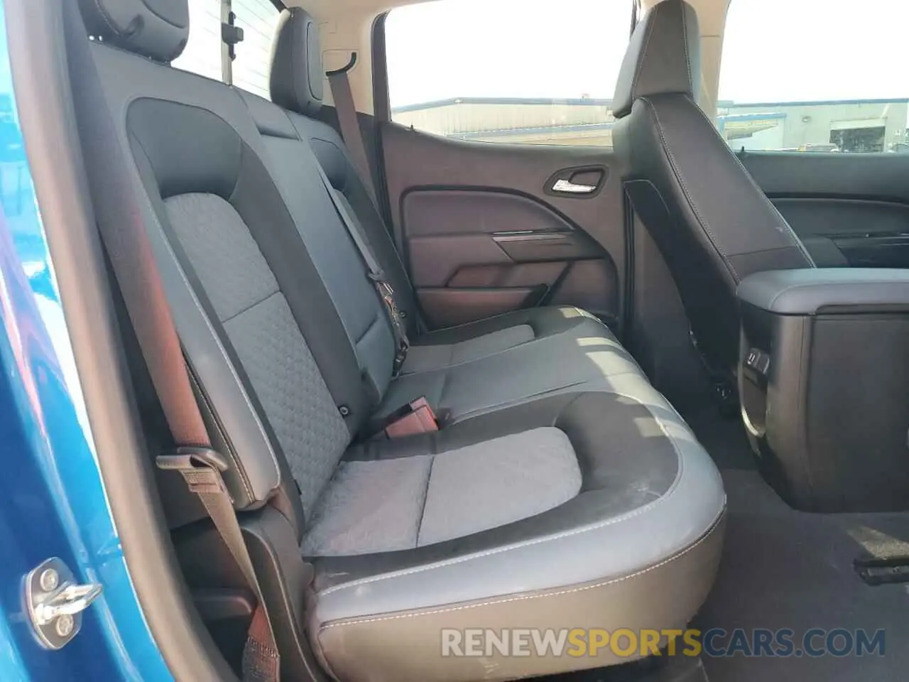 10 Photograph of a damaged car 1GCGTDEN6N1270014 CHEVROLET COLORADO 2022