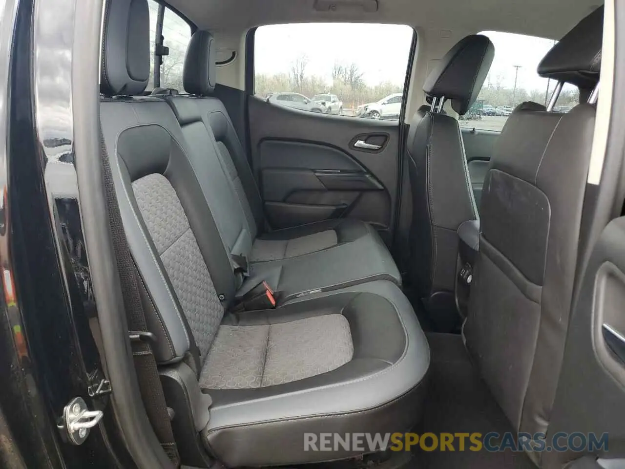 10 Photograph of a damaged car 1GCGTDEN6N1321625 CHEVROLET COLORADO 2022