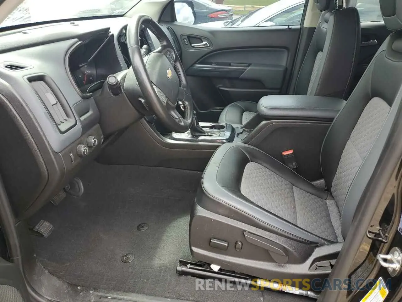 7 Photograph of a damaged car 1GCGTDEN6N1321625 CHEVROLET COLORADO 2022