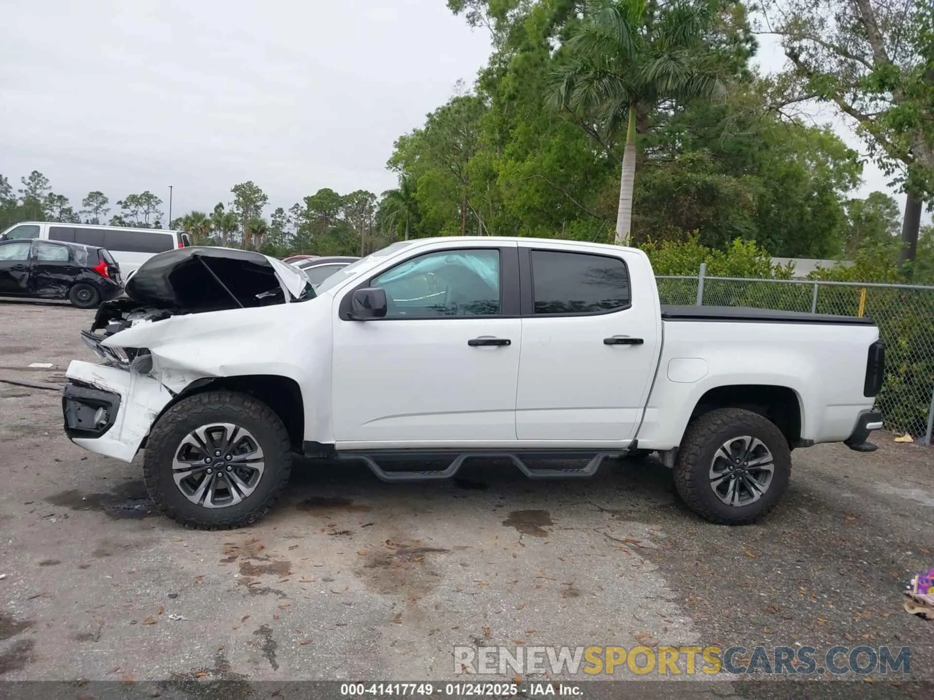 14 Photograph of a damaged car 1GCGTDEN7N1332410 CHEVROLET COLORADO 2022