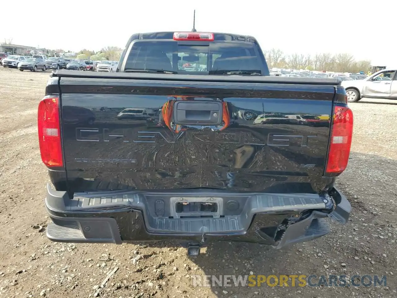 6 Photograph of a damaged car 1GCGTDEN8N1187393 CHEVROLET COLORADO 2022