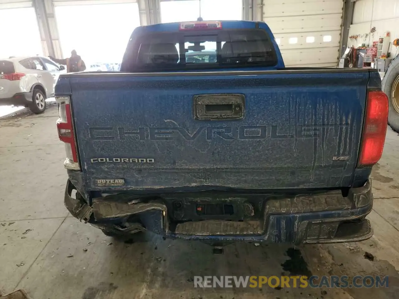 6 Photograph of a damaged car 1GCGTDEN9N1286899 CHEVROLET COLORADO 2022