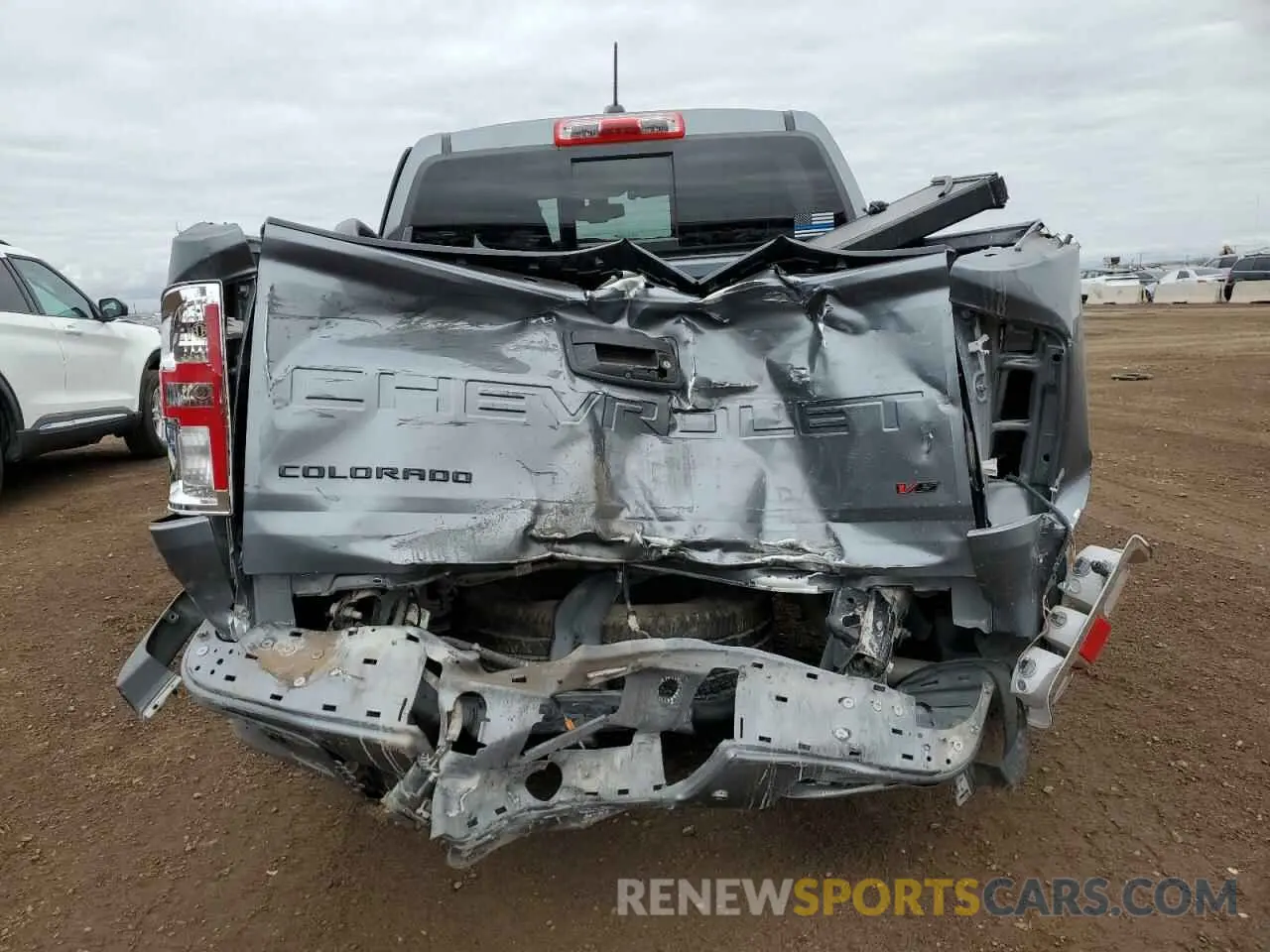6 Photograph of a damaged car 1GCGTDENXN1110783 CHEVROLET COLORADO 2022