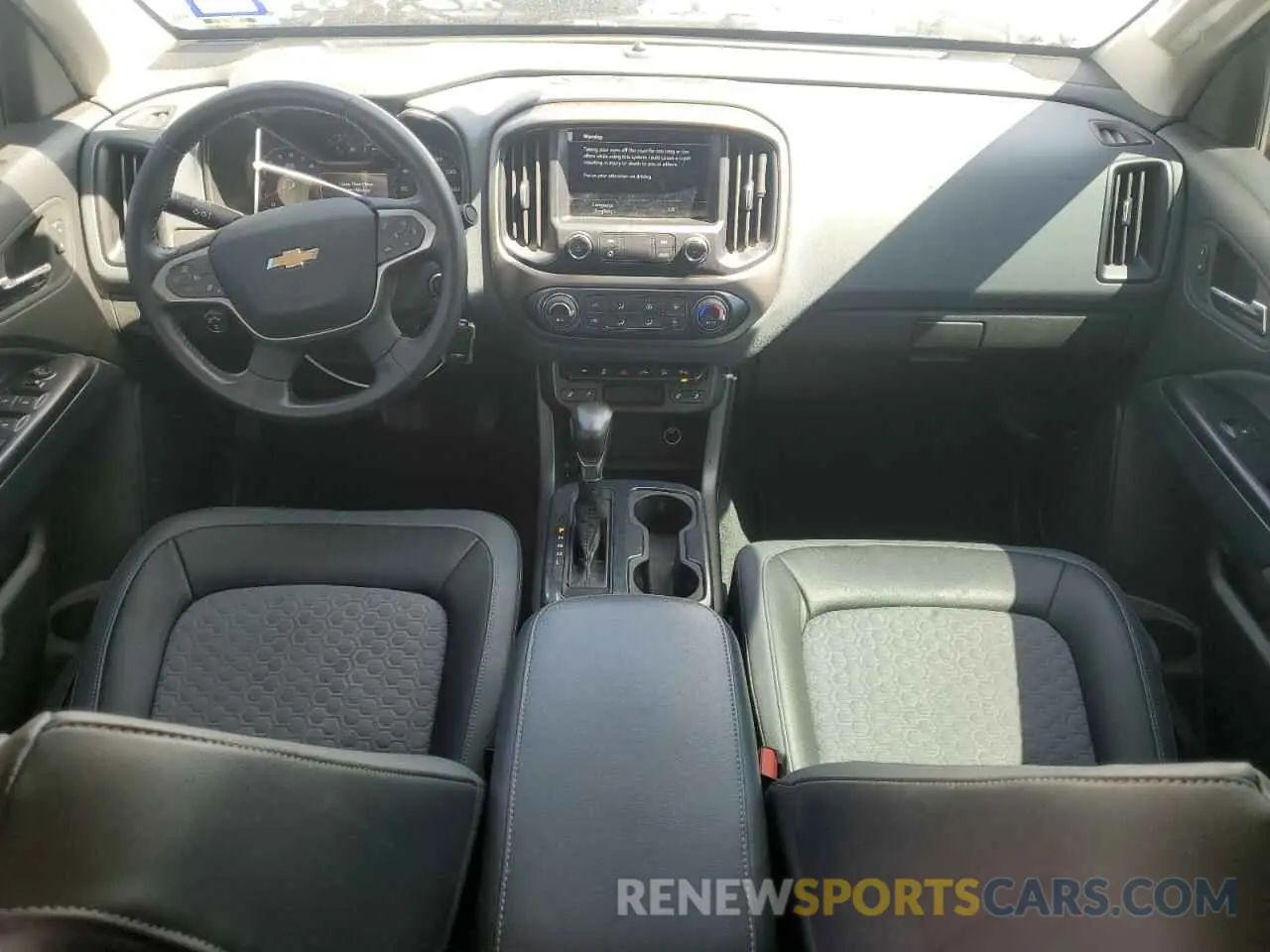 8 Photograph of a damaged car 1GCGTDENXN1253202 CHEVROLET COLORADO 2022