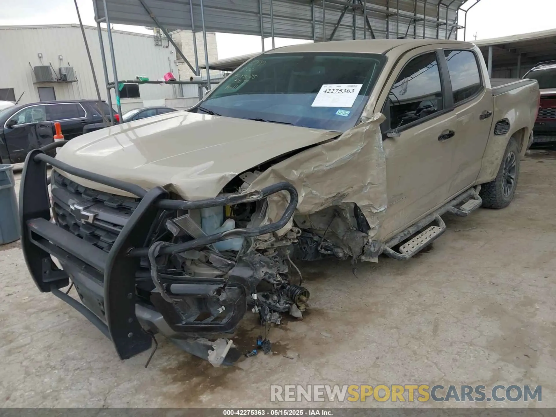 2 Photograph of a damaged car 1GCGTDENXN1280108 CHEVROLET COLORADO 2022