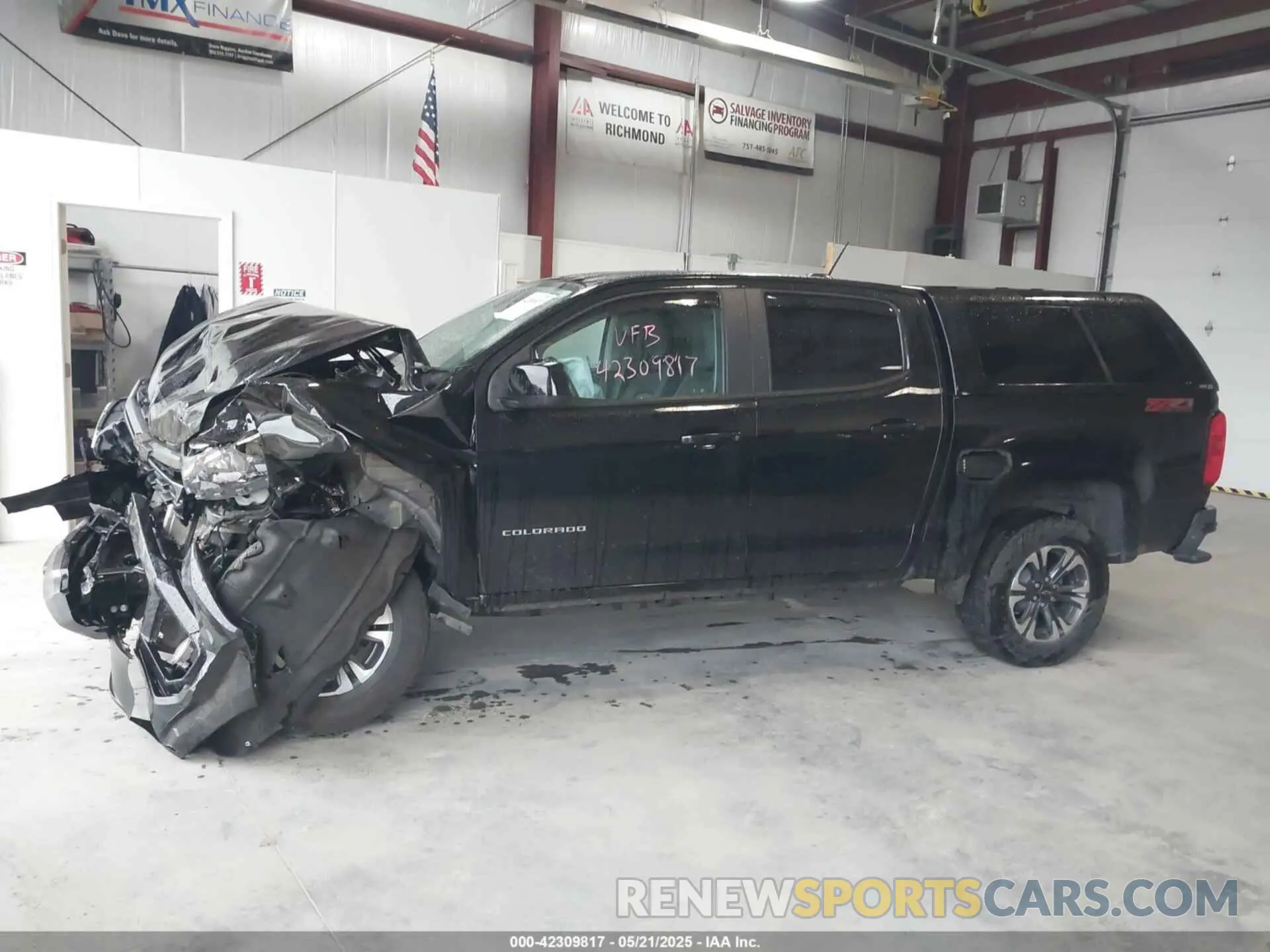 14 Photograph of a damaged car 1GCGTDENXN1323376 CHEVROLET COLORADO 2022