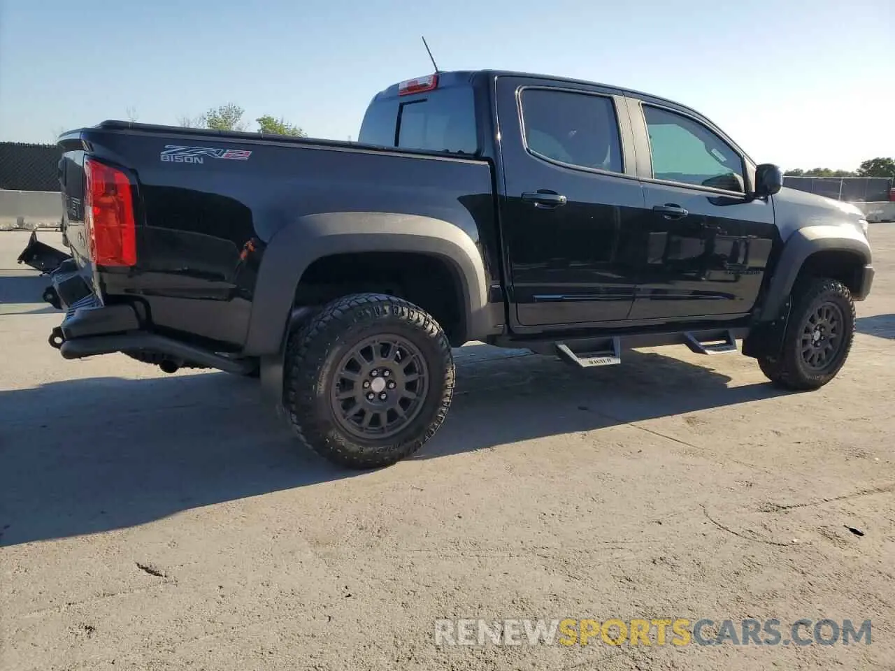 3 Photograph of a damaged car 1GCGTEEN0N1231814 CHEVROLET COLORADO 2022