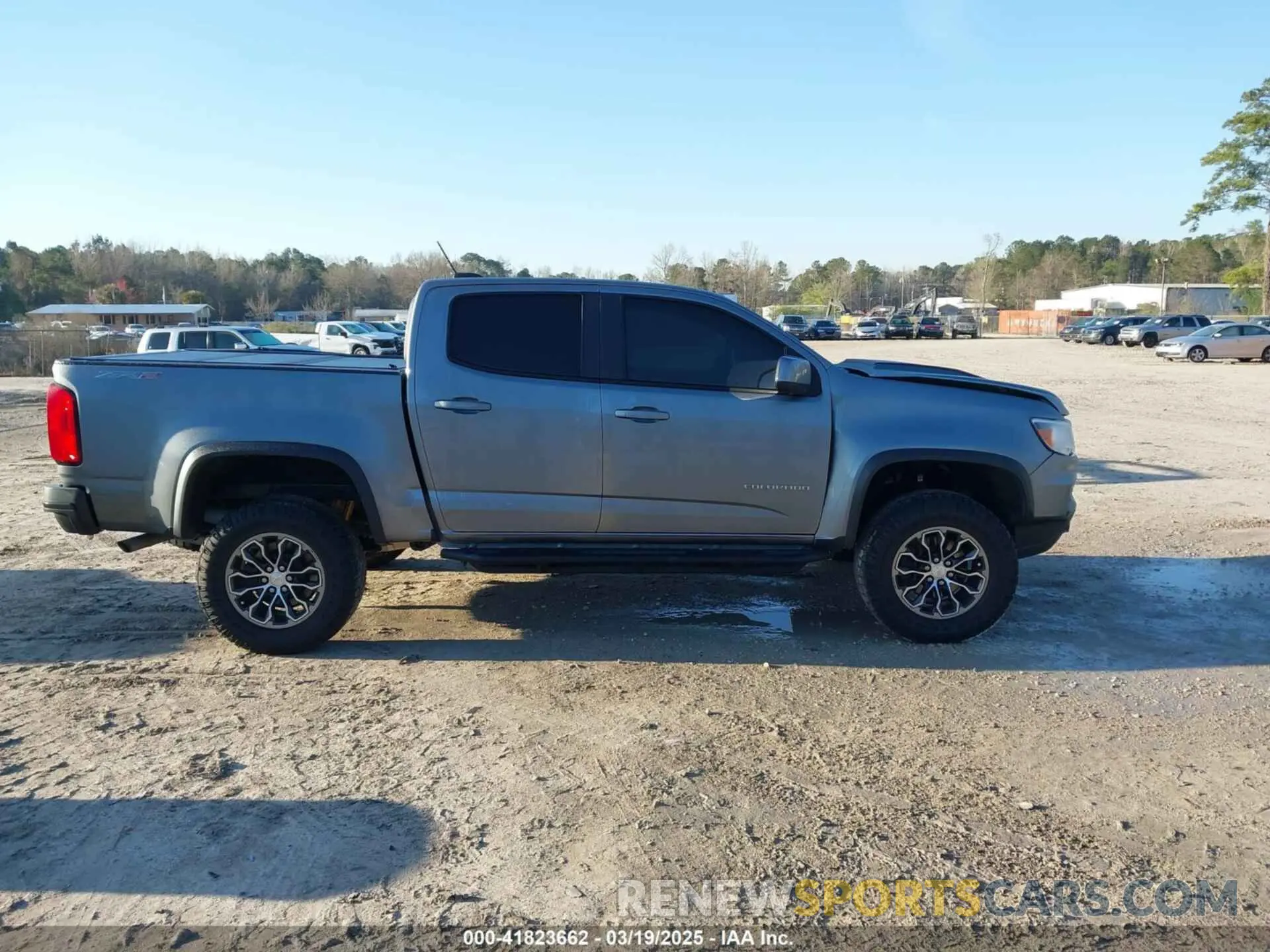 14 Photograph of a damaged car 1GCGTEEN0N1305930 CHEVROLET COLORADO 2022