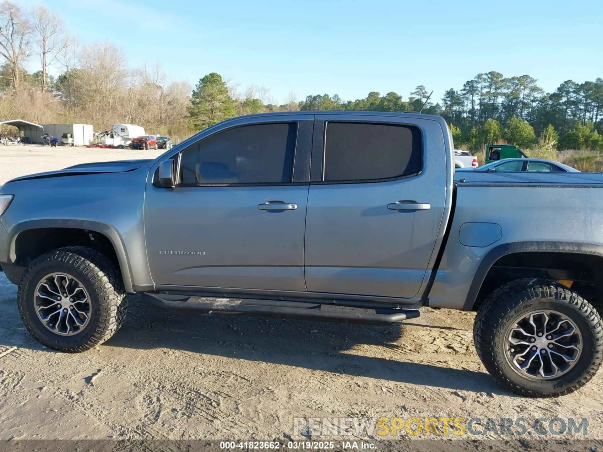 15 Photograph of a damaged car 1GCGTEEN0N1305930 CHEVROLET COLORADO 2022