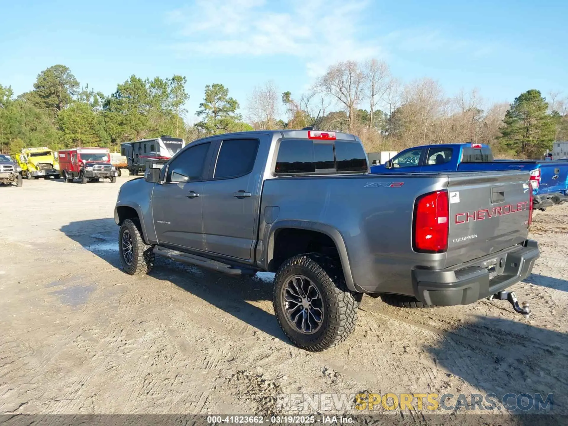 3 Photograph of a damaged car 1GCGTEEN0N1305930 CHEVROLET COLORADO 2022
