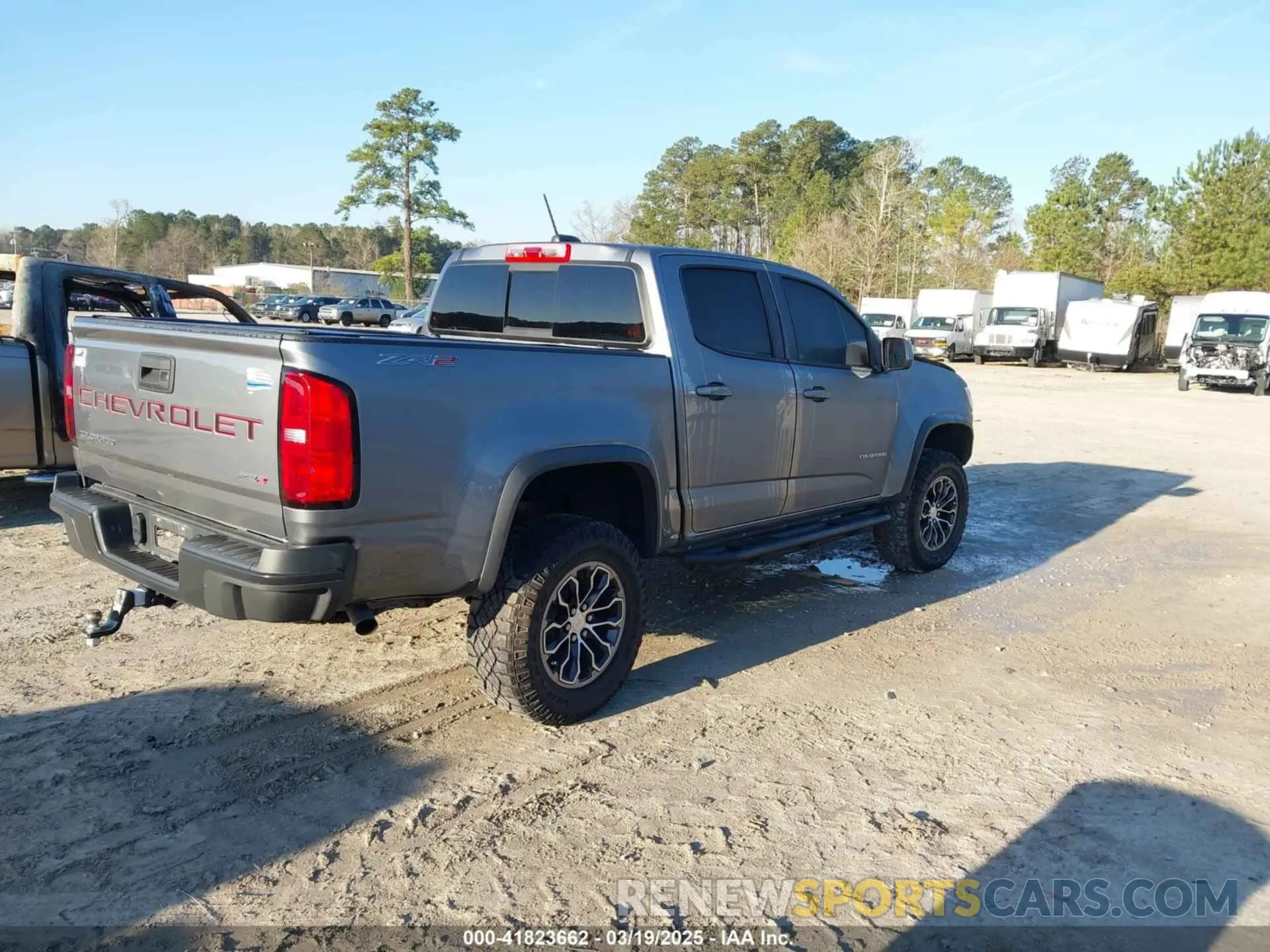 4 Photograph of a damaged car 1GCGTEEN0N1305930 CHEVROLET COLORADO 2022