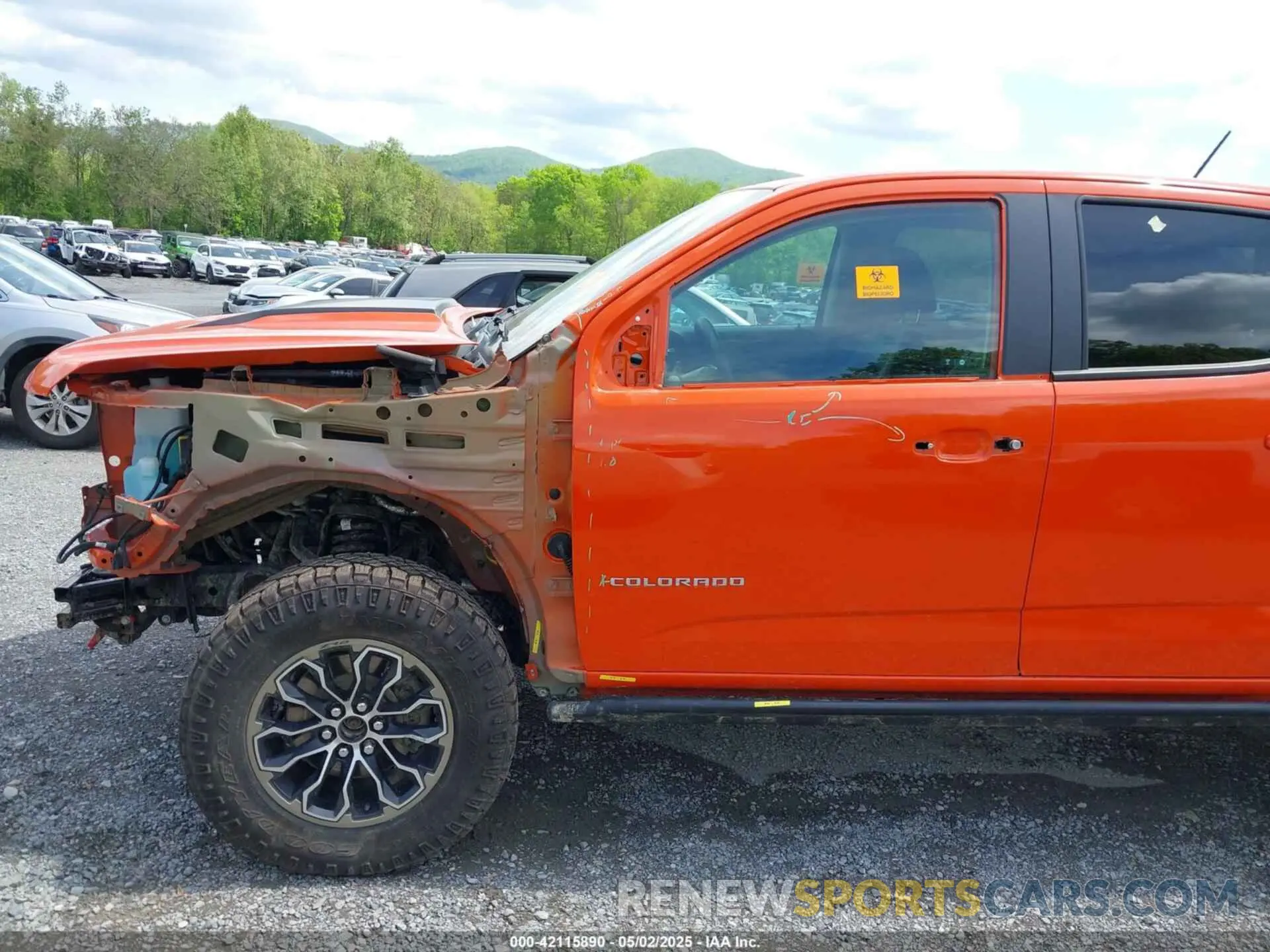 15 Photograph of a damaged car 1GCGTEEN1N1110502 CHEVROLET COLORADO 2022