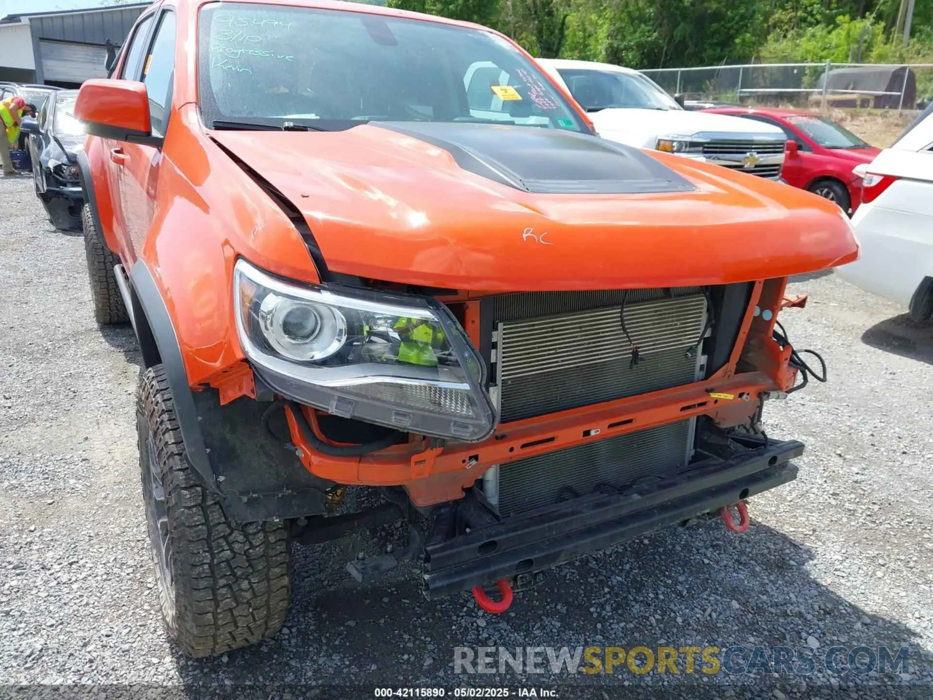 16 Photograph of a damaged car 1GCGTEEN1N1110502 CHEVROLET COLORADO 2022