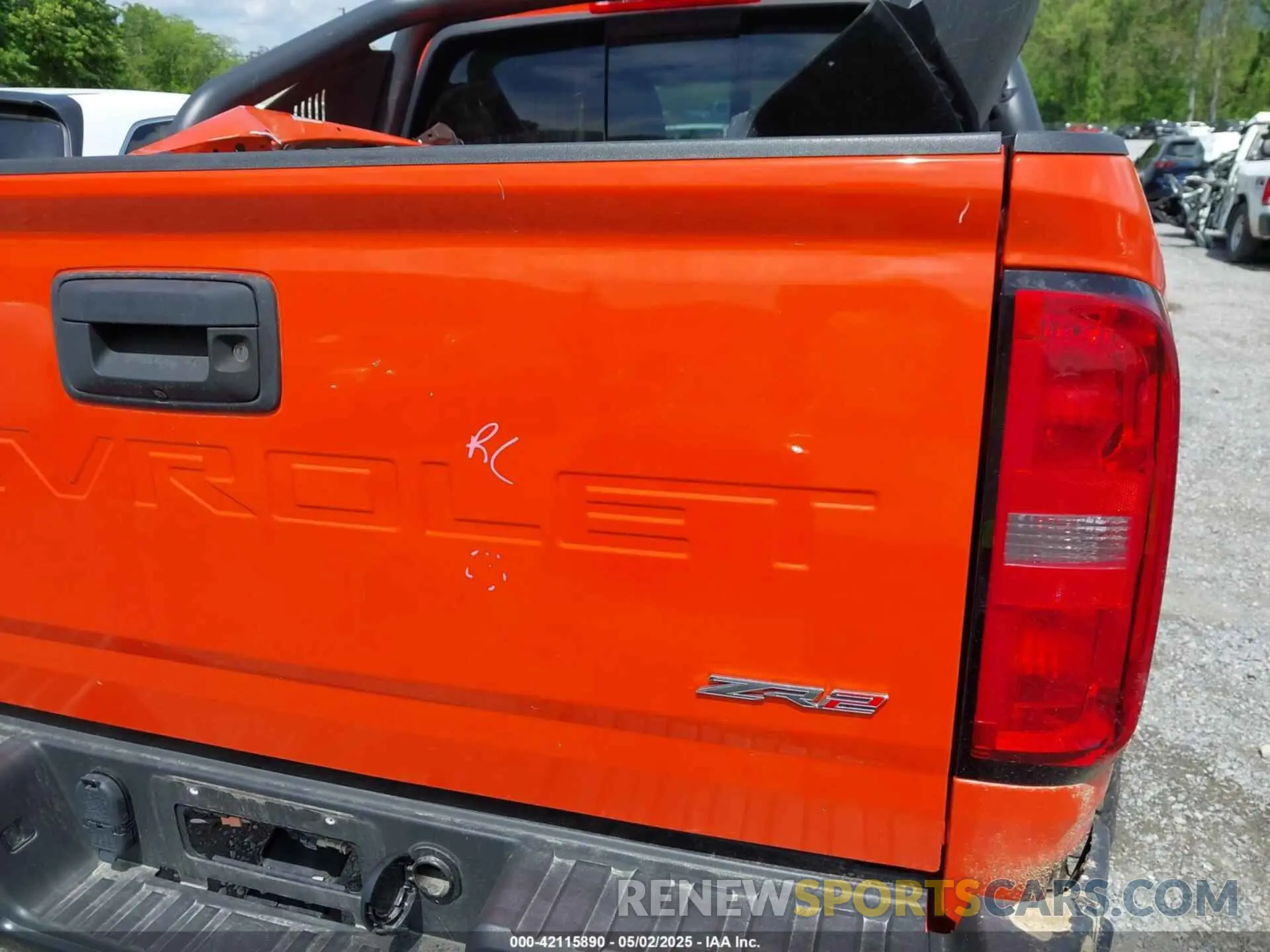 17 Photograph of a damaged car 1GCGTEEN1N1110502 CHEVROLET COLORADO 2022