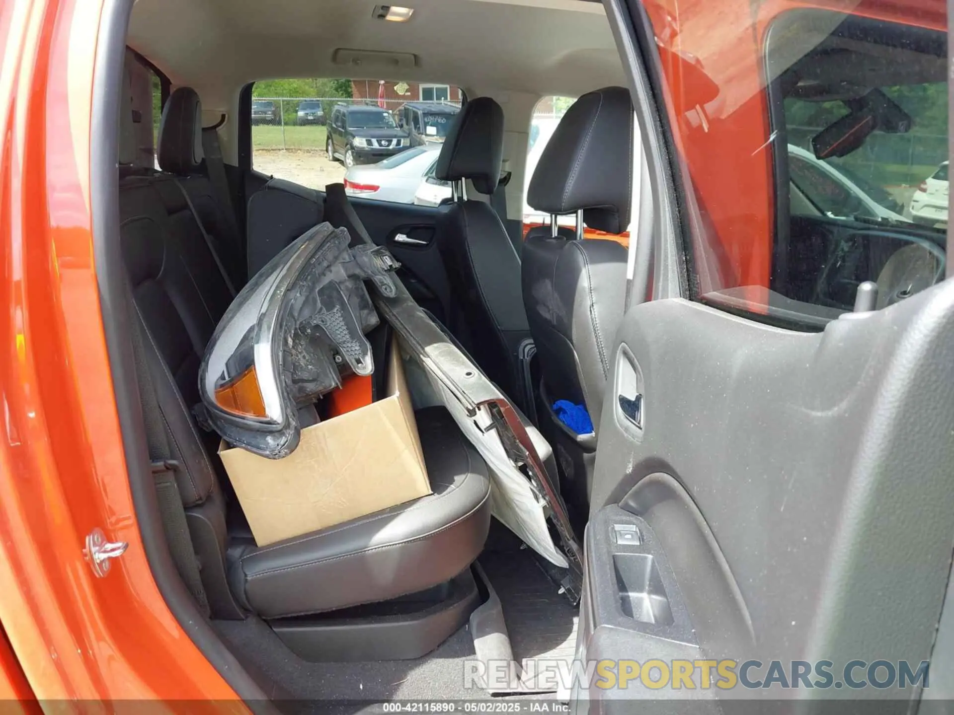 8 Photograph of a damaged car 1GCGTEEN1N1110502 CHEVROLET COLORADO 2022