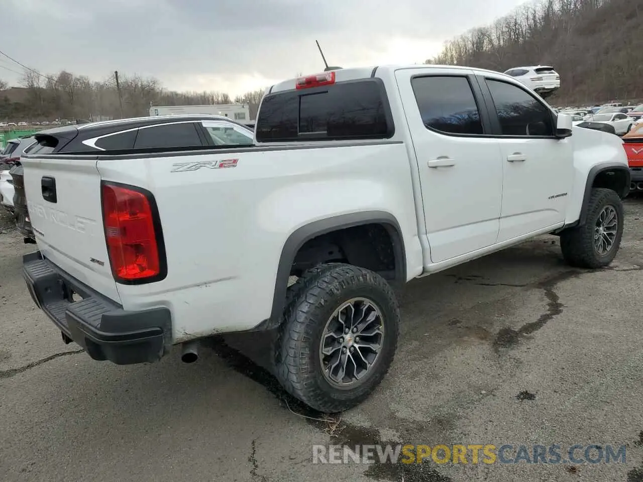 3 Photograph of a damaged car 1GCGTEEN2N1213847 CHEVROLET COLORADO 2022