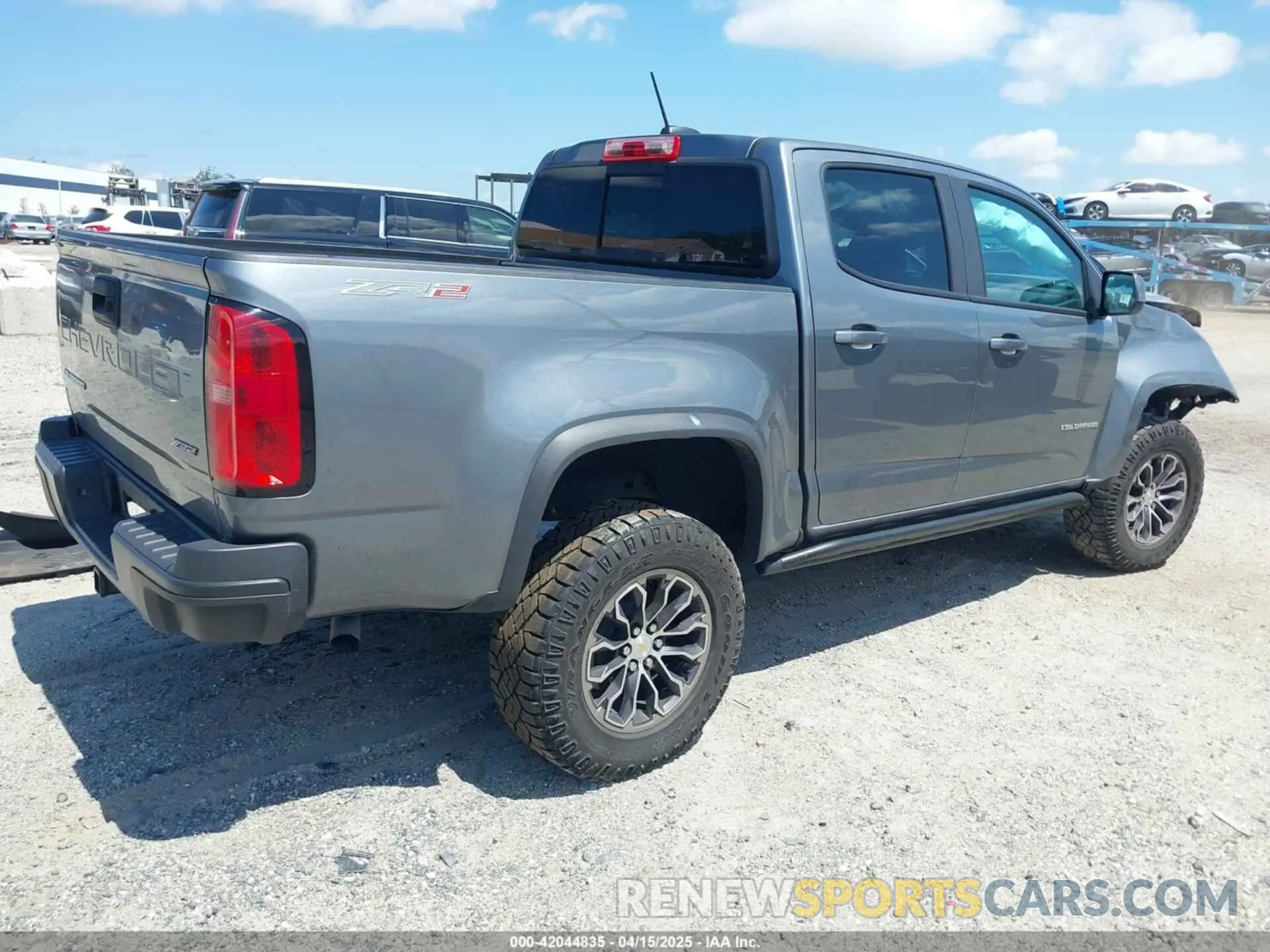 4 Photograph of a damaged car 1GCGTEEN7N1224682 CHEVROLET COLORADO 2022