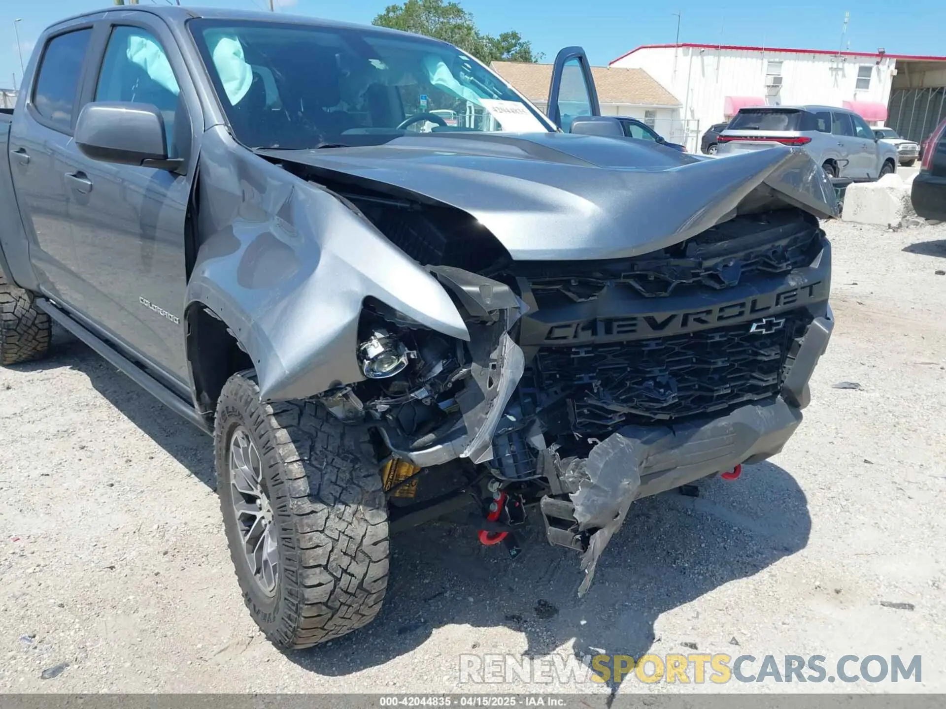 6 Photograph of a damaged car 1GCGTEEN7N1224682 CHEVROLET COLORADO 2022