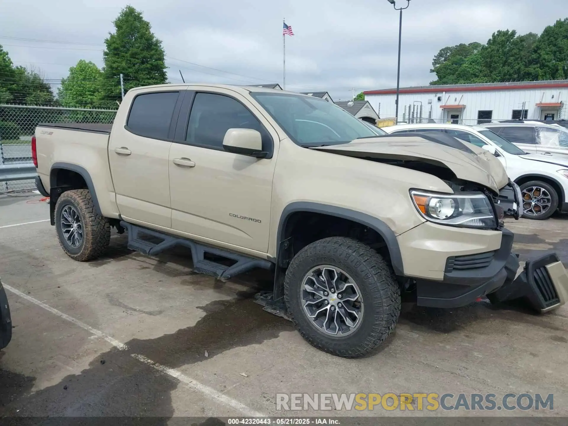 13 Photograph of a damaged car 1GCGTEEN7N1271260 CHEVROLET COLORADO 2022