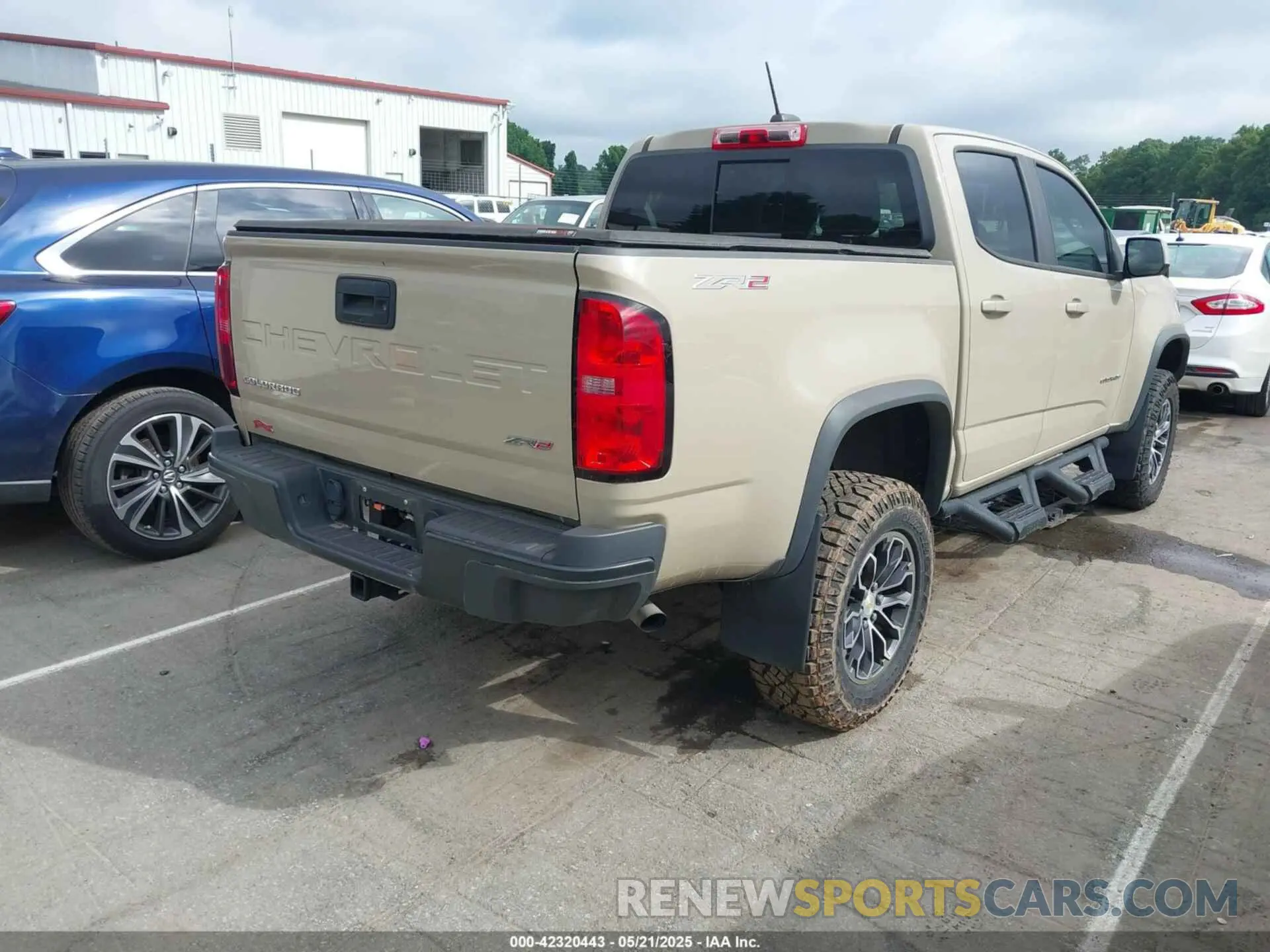 4 Photograph of a damaged car 1GCGTEEN7N1271260 CHEVROLET COLORADO 2022