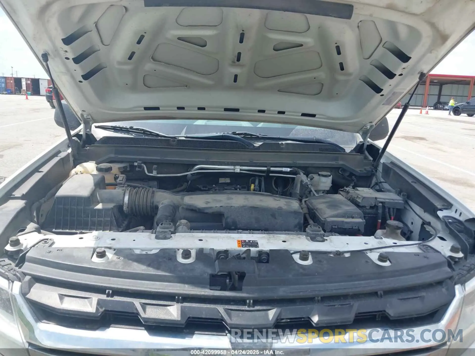 10 Photograph of a damaged car 1GCHSBEA0N1125804 CHEVROLET COLORADO 2022