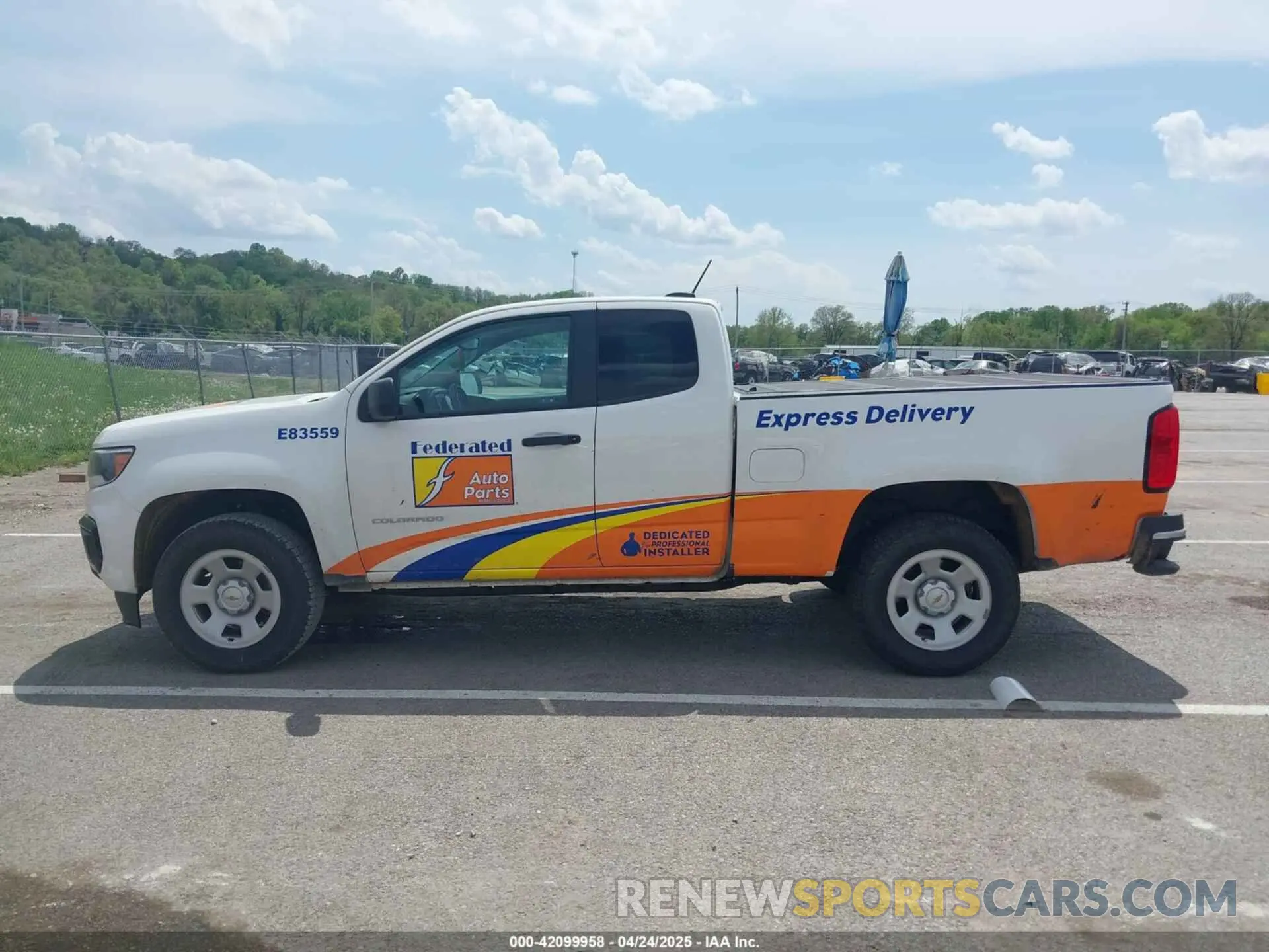 14 Photograph of a damaged car 1GCHSBEA0N1125804 CHEVROLET COLORADO 2022