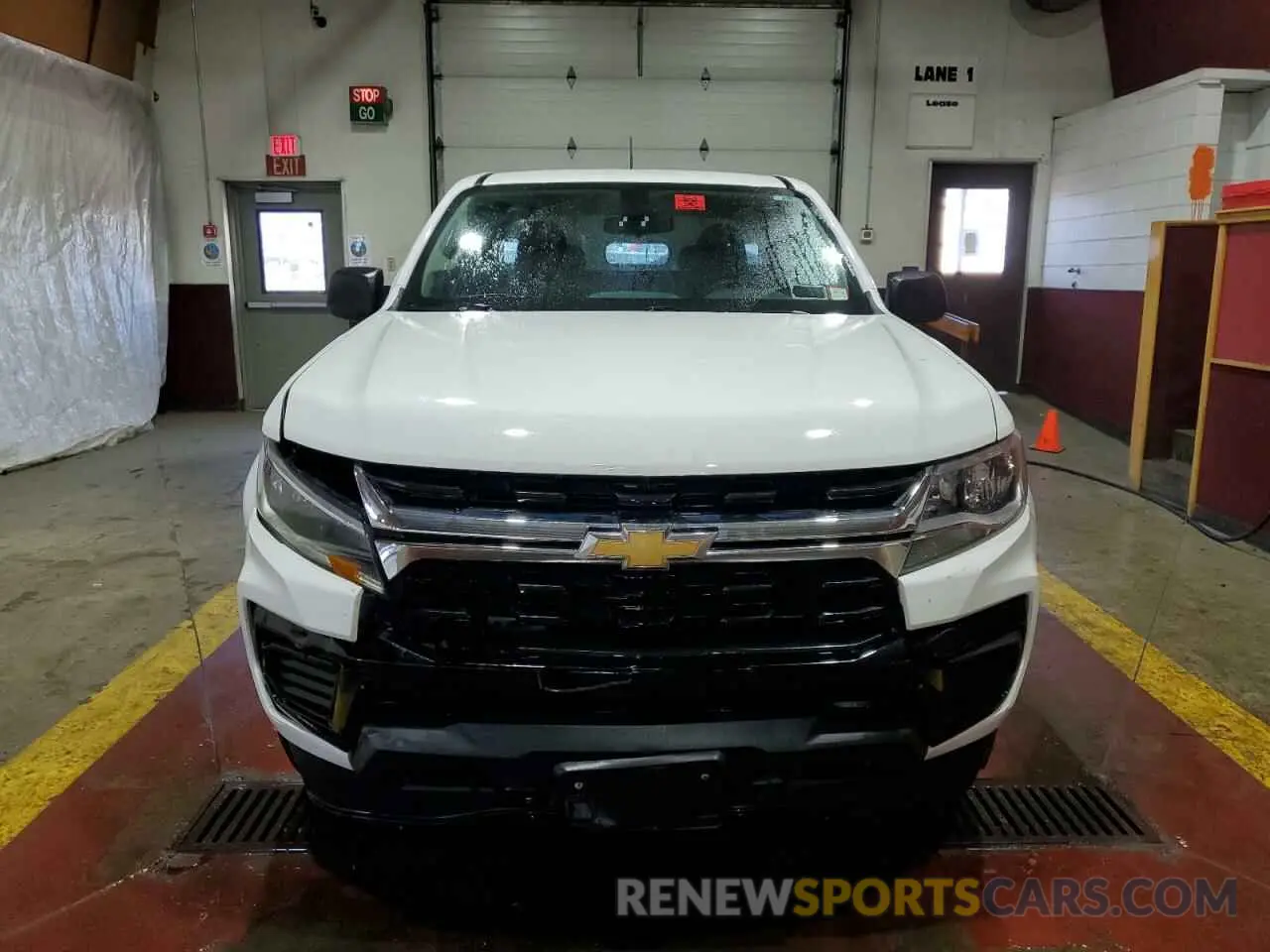 5 Photograph of a damaged car 1GCHSBEA6N1238740 CHEVROLET COLORADO 2022