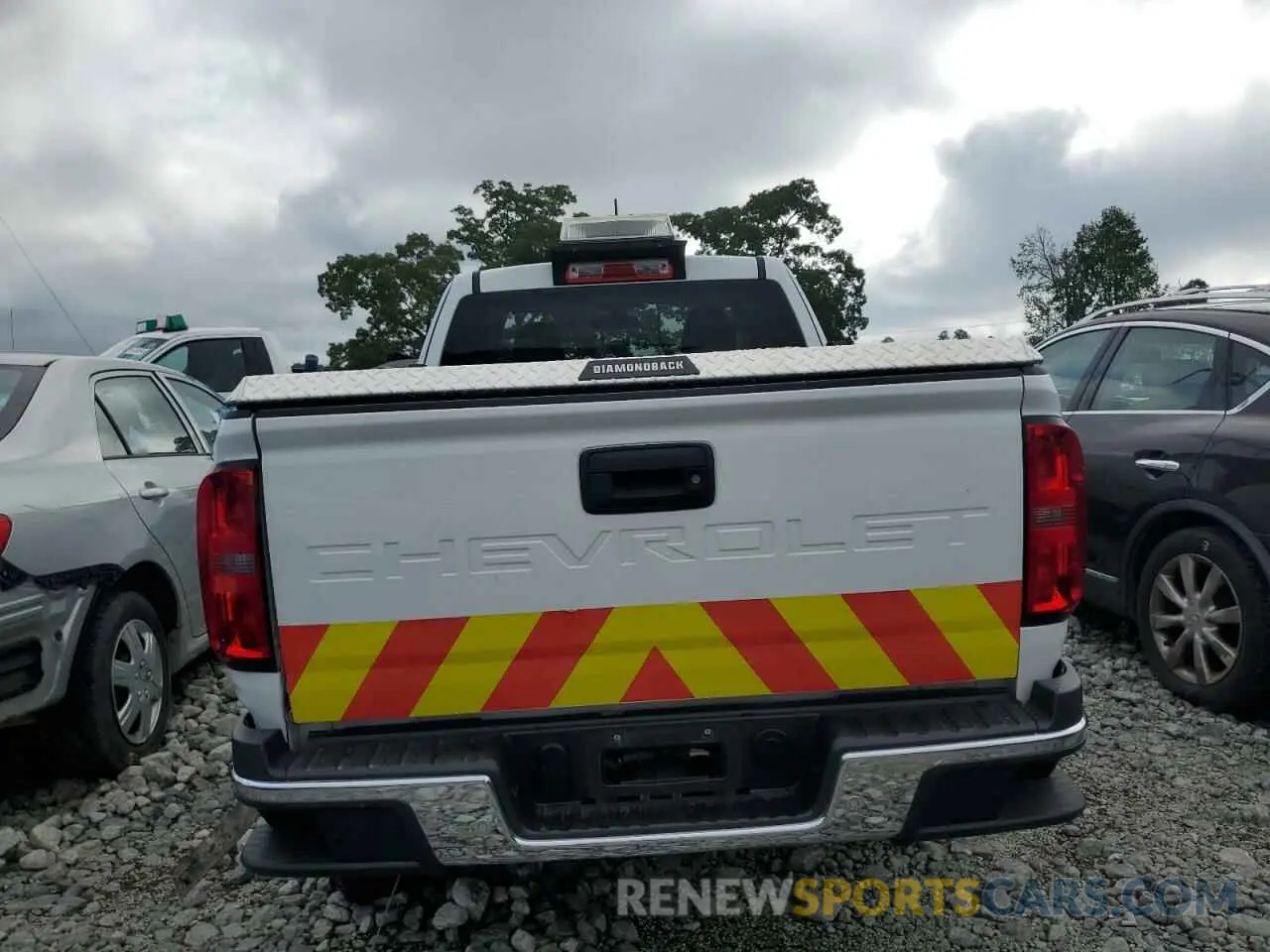6 Photograph of a damaged car 1GCHSBEA8N1187547 CHEVROLET COLORADO 2022