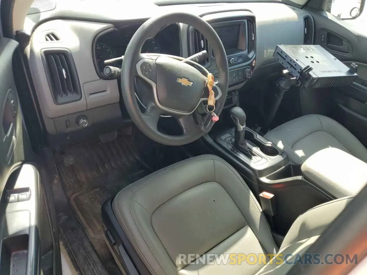 8 Photograph of a damaged car 1GCHSBEA8N1187547 CHEVROLET COLORADO 2022