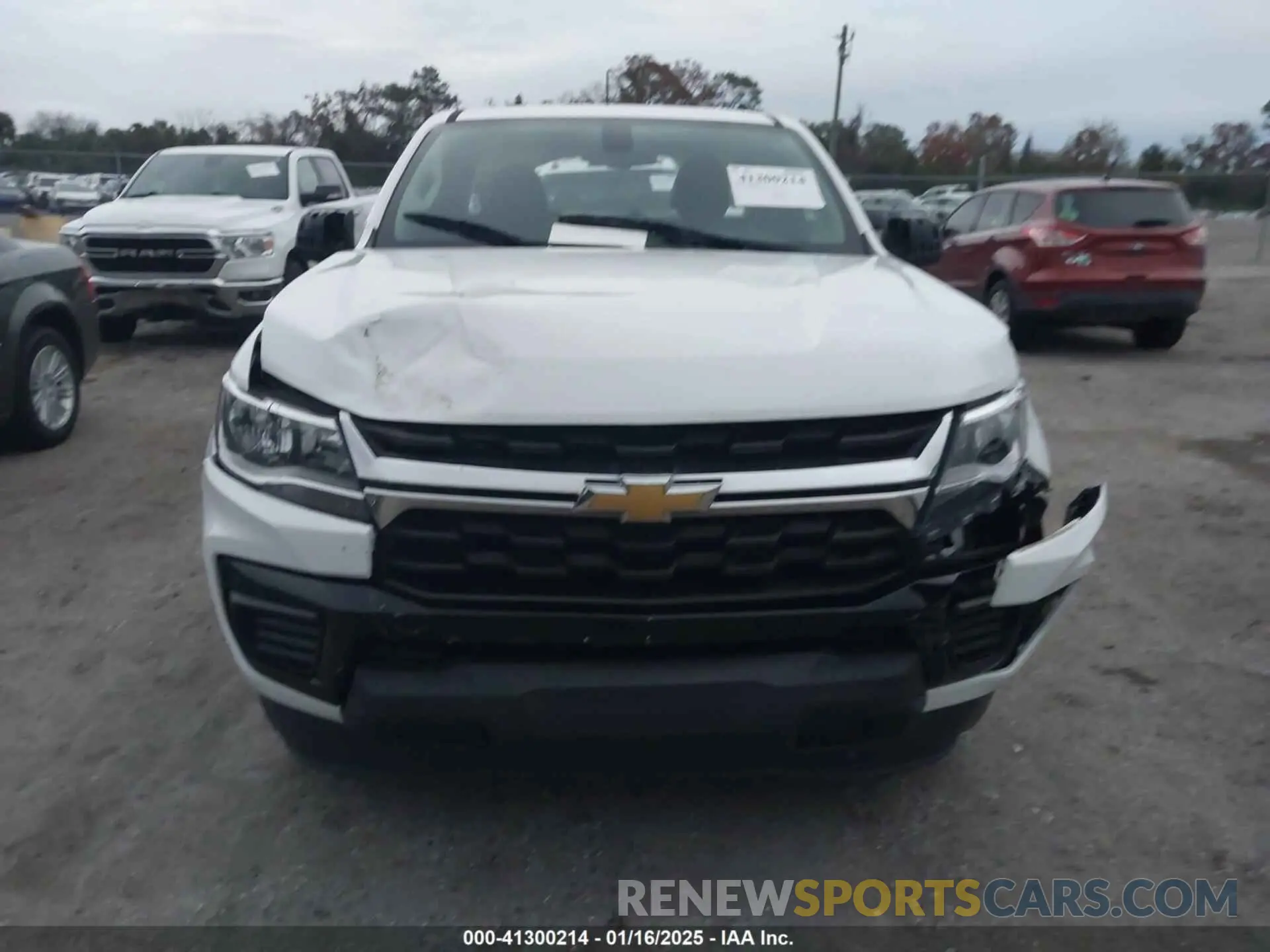 12 Photograph of a damaged car 1GCHSBEA8N1264935 CHEVROLET COLORADO 2022